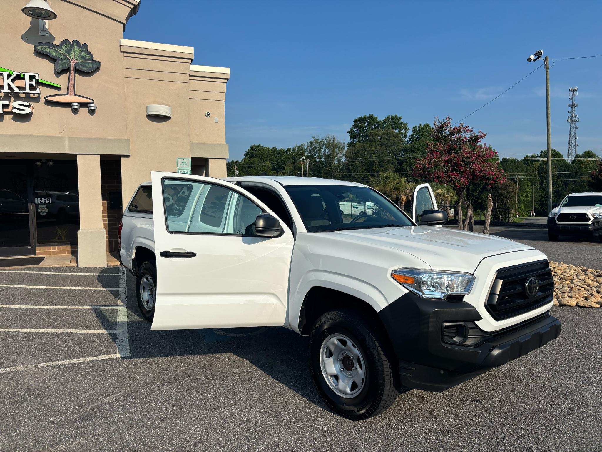 Toyota Tacoma 2WD SR5 Access Cab 6' Bed I4 AT (Natl) 2022