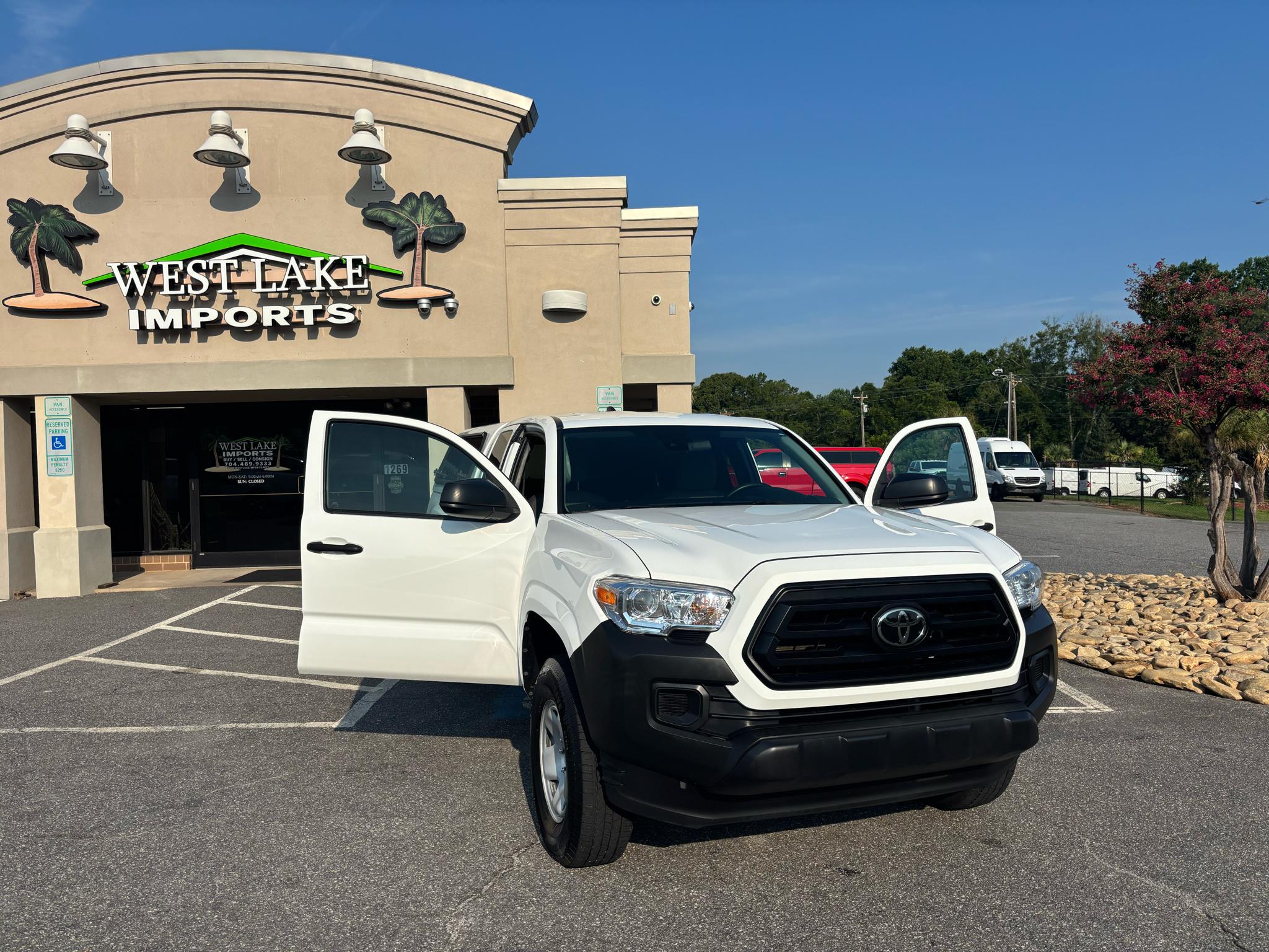Toyota Tacoma 2WD SR5 Access Cab 6' Bed I4 AT (Natl) 2022