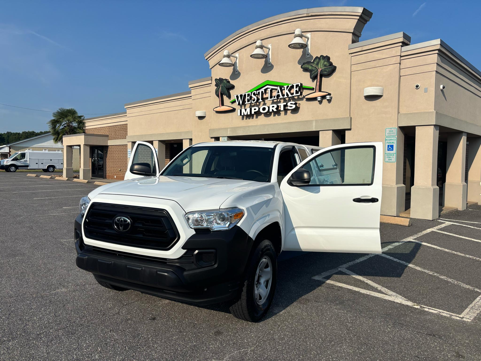 Toyota Tacoma 2WD SR5 Access Cab 6' Bed I4 AT (Natl) 2022