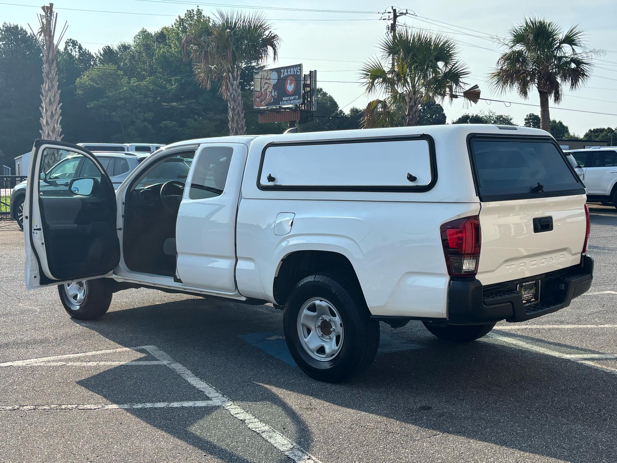 Toyota Tacoma 2WD SR5 Access Cab 6' Bed I4 AT (Natl) 2022