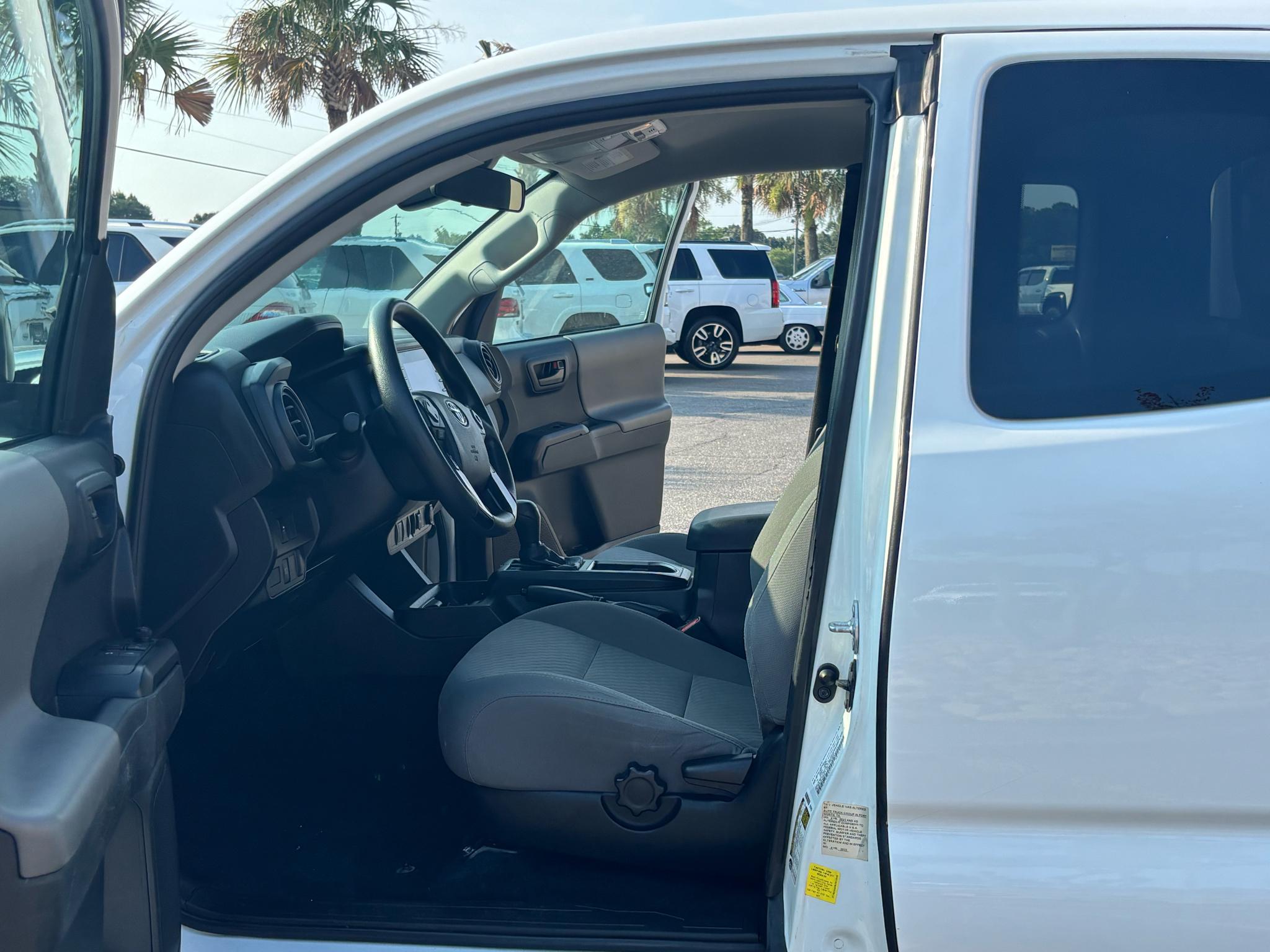 Toyota Tacoma 2WD SR5 Access Cab 6' Bed I4 AT (Natl) 2022