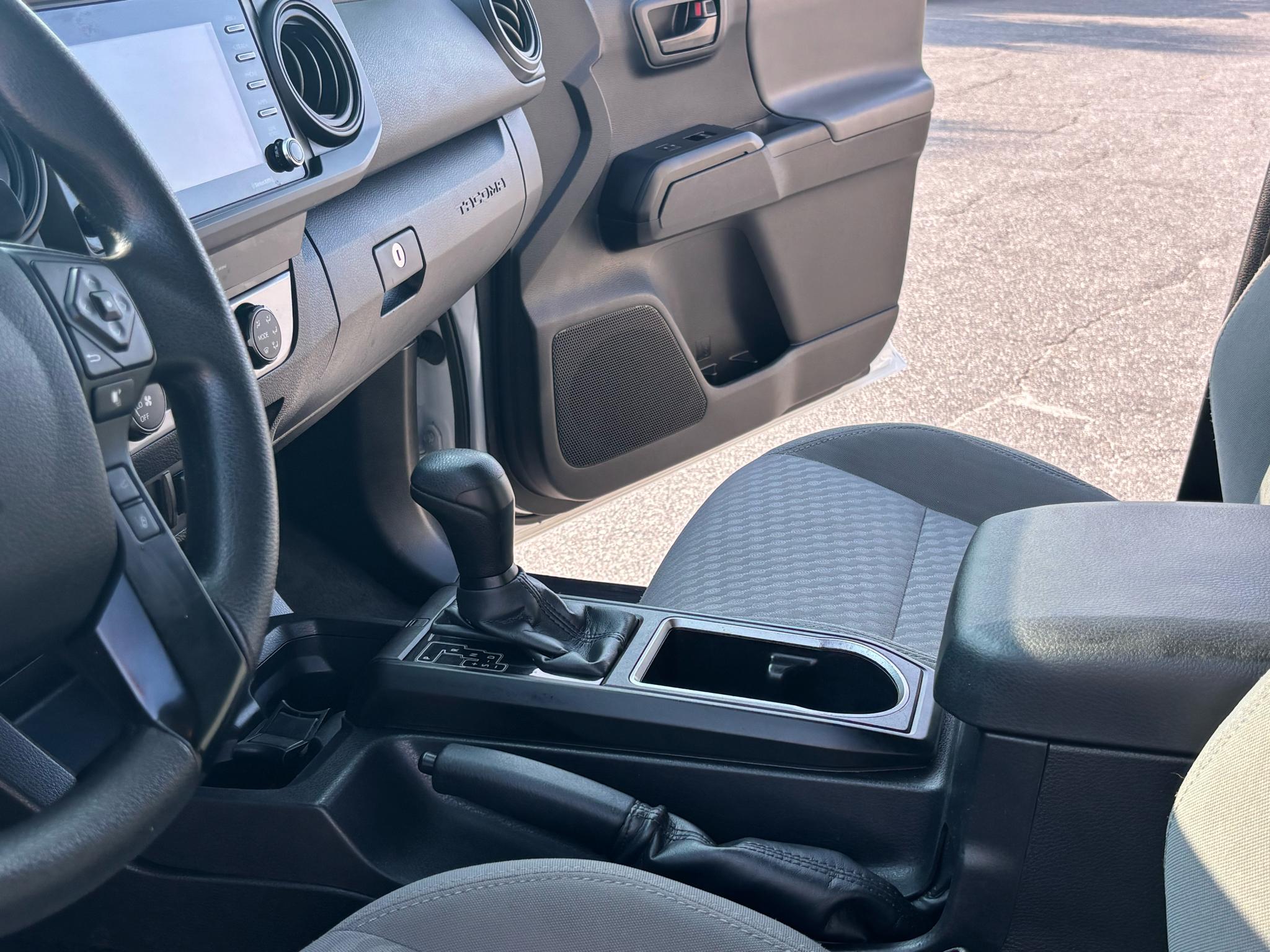 Toyota Tacoma 2WD SR5 Access Cab 6' Bed I4 AT (Natl) 2022