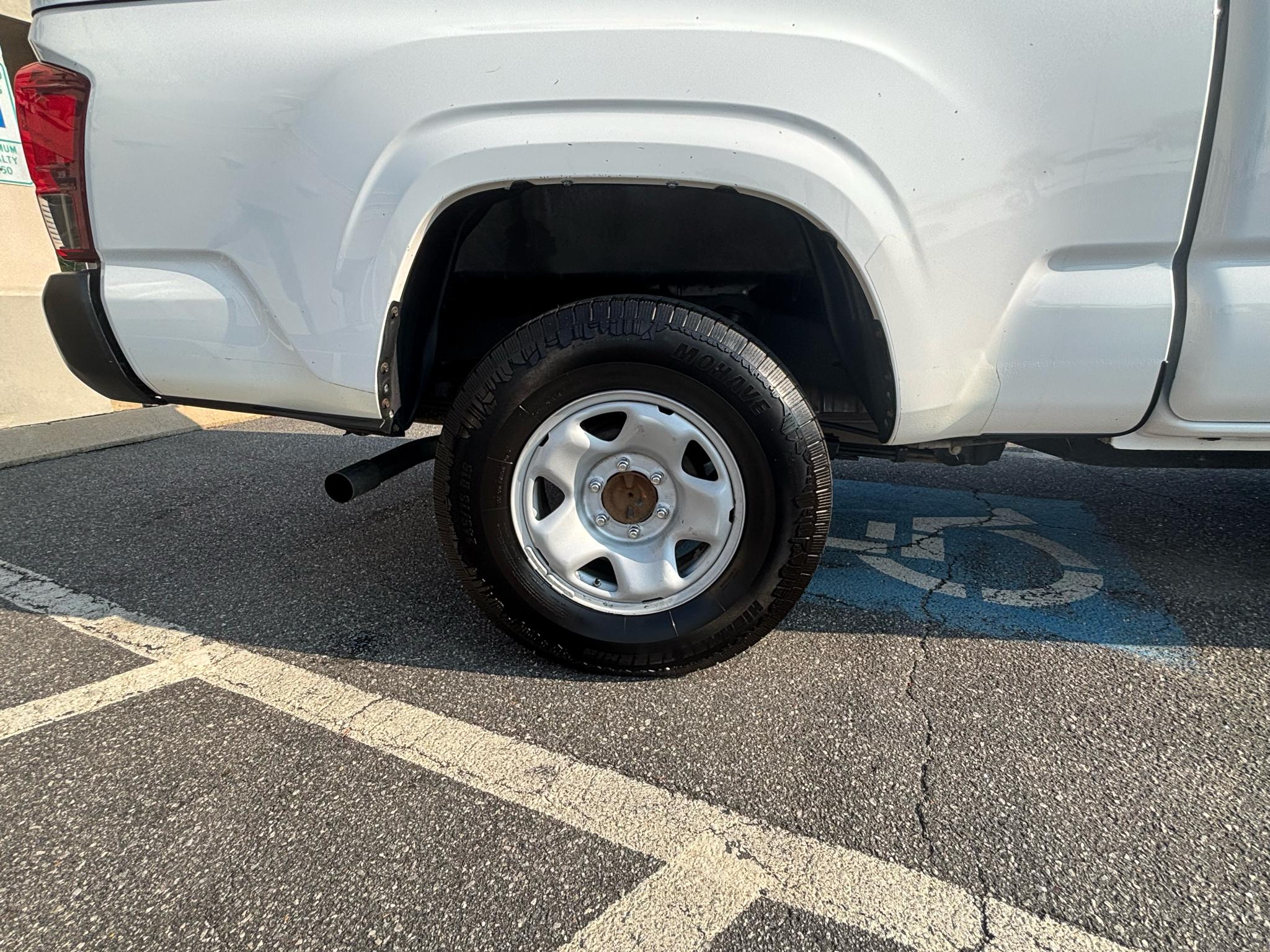 Toyota Tacoma 2WD SR5 Access Cab 6' Bed I4 AT (Natl) 2022