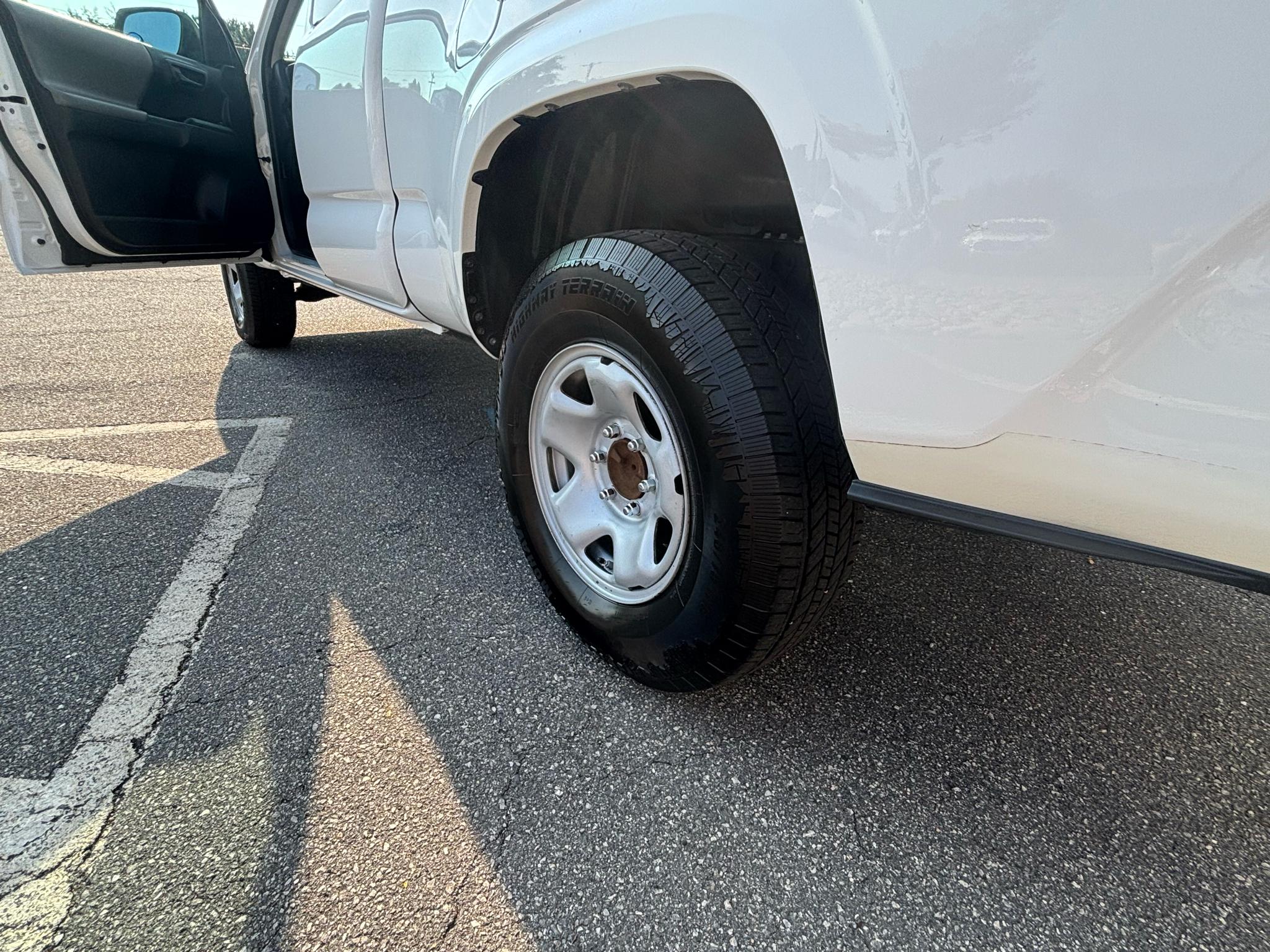 Toyota Tacoma 2WD SR5 Access Cab 6' Bed I4 AT (Natl) 2022
