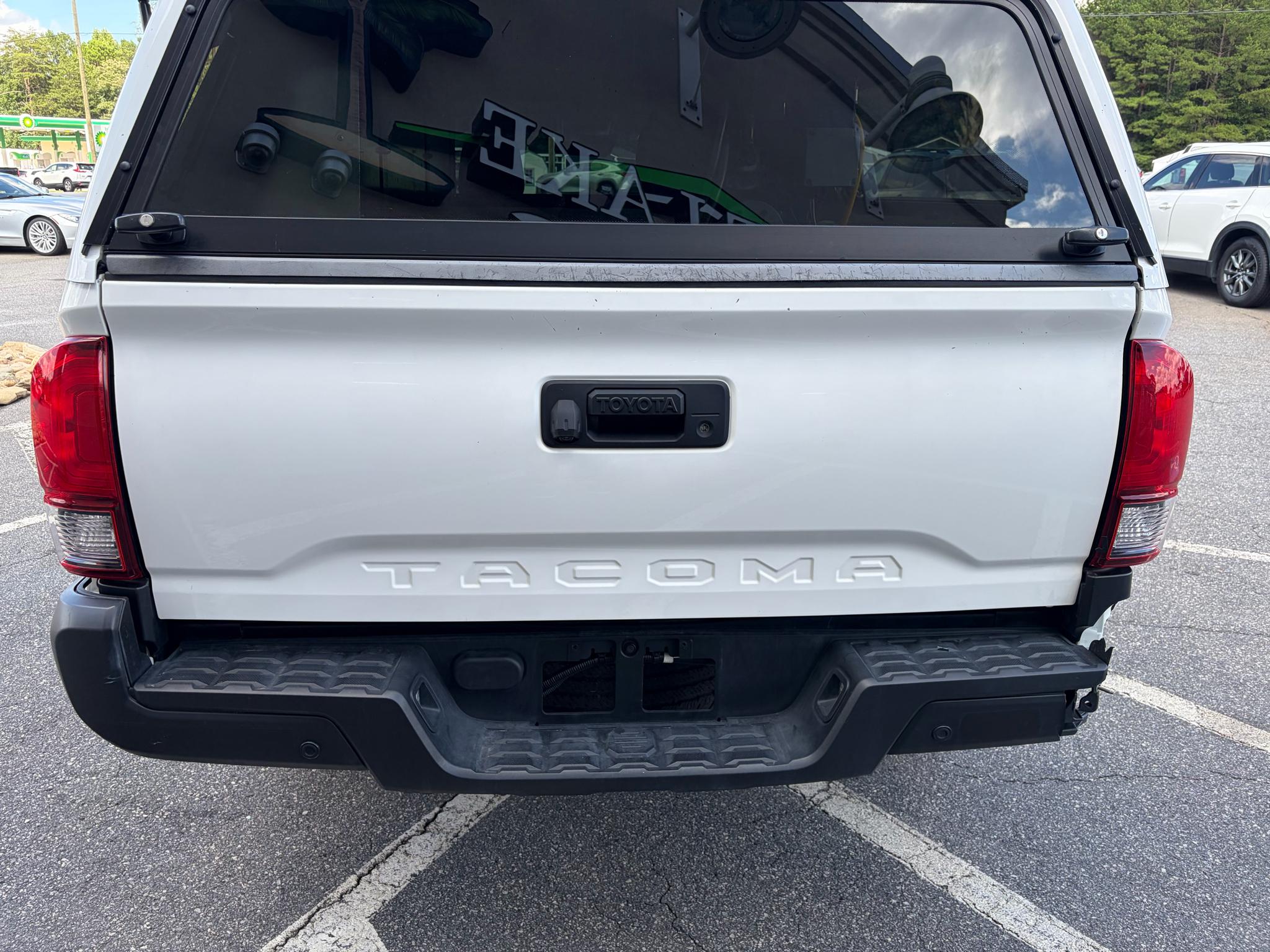 Toyota Tacoma 2WD SR5 Access Cab 6' Bed I4 AT (Natl) 2023