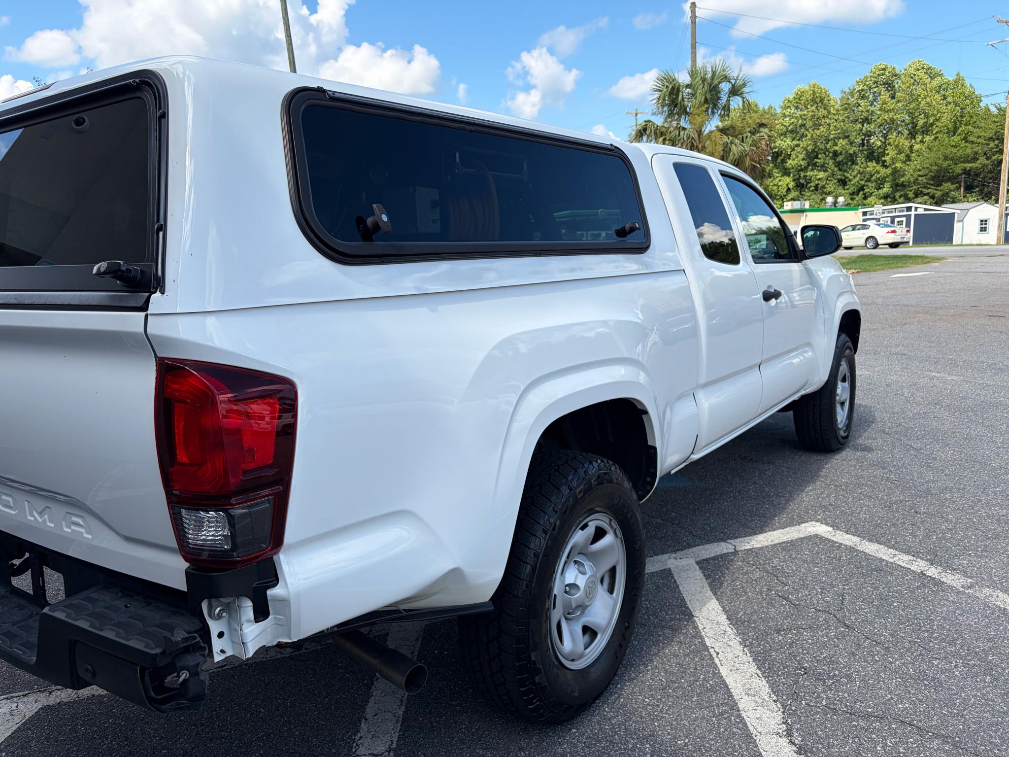 Toyota Tacoma 2WD SR5 Access Cab 6' Bed I4 AT (Natl) 2023