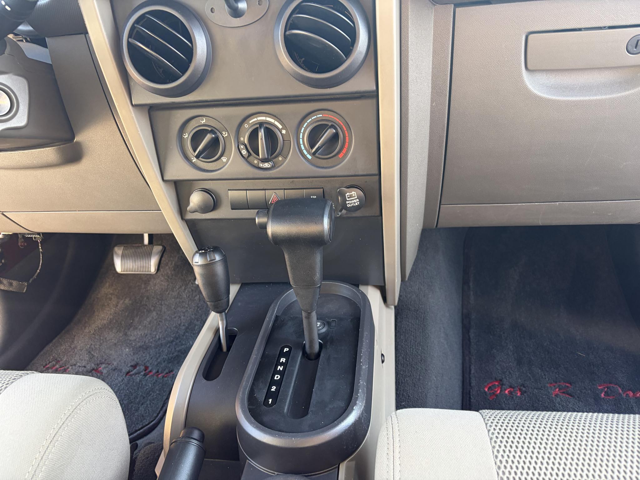 Jeep Wrangler 4WD 2dr Sahara 2007