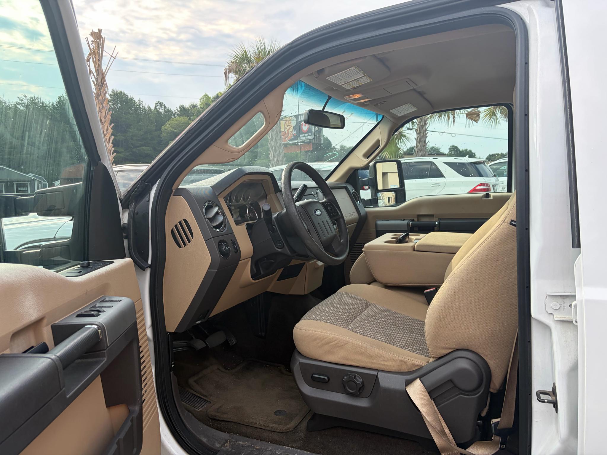 Ford Super Duty F-250 SRW 2WD Crew Cab 156" King Ranch 2015
