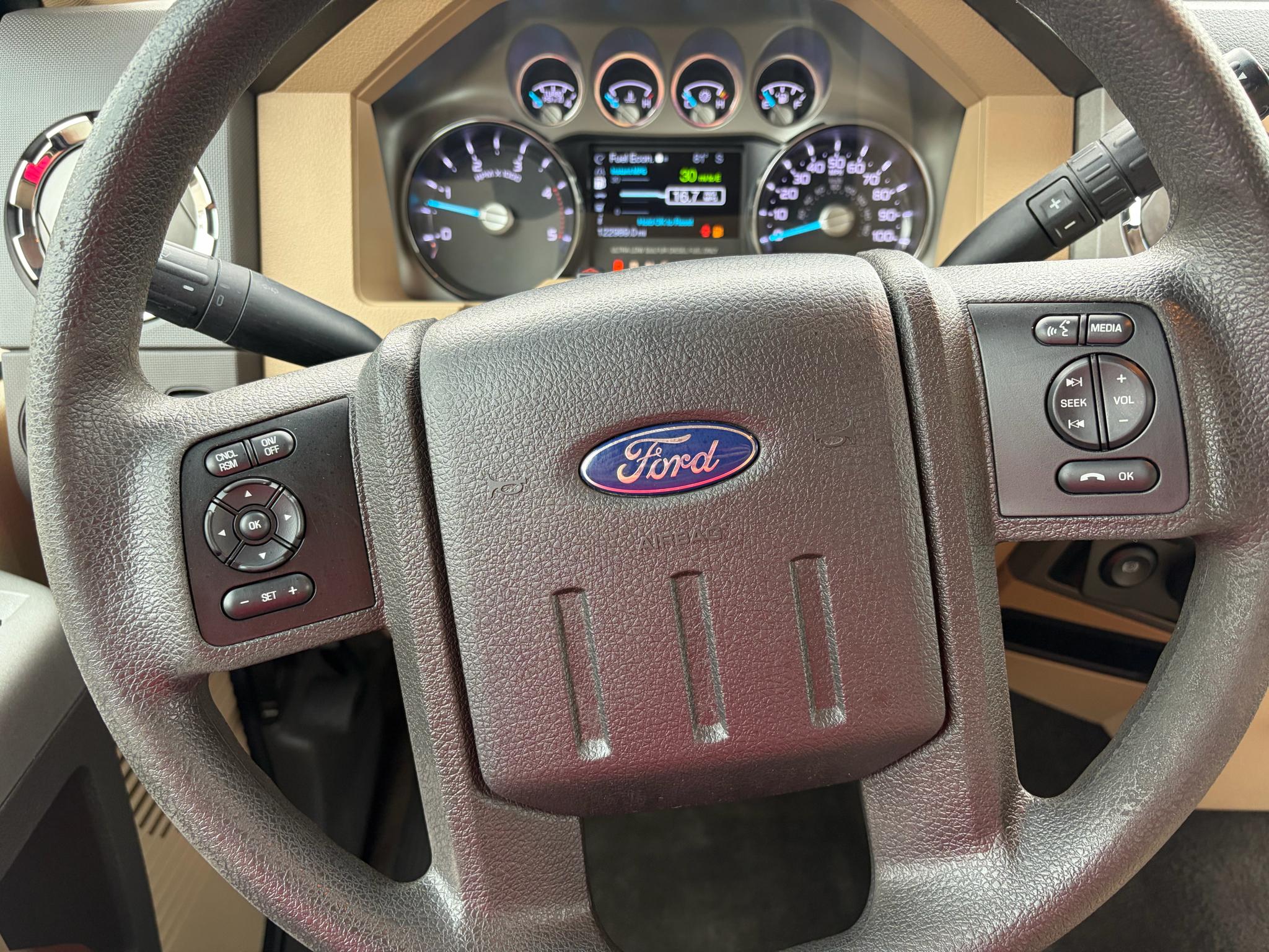 Ford Super Duty F-250 SRW 2WD Crew Cab 156" King Ranch 2015