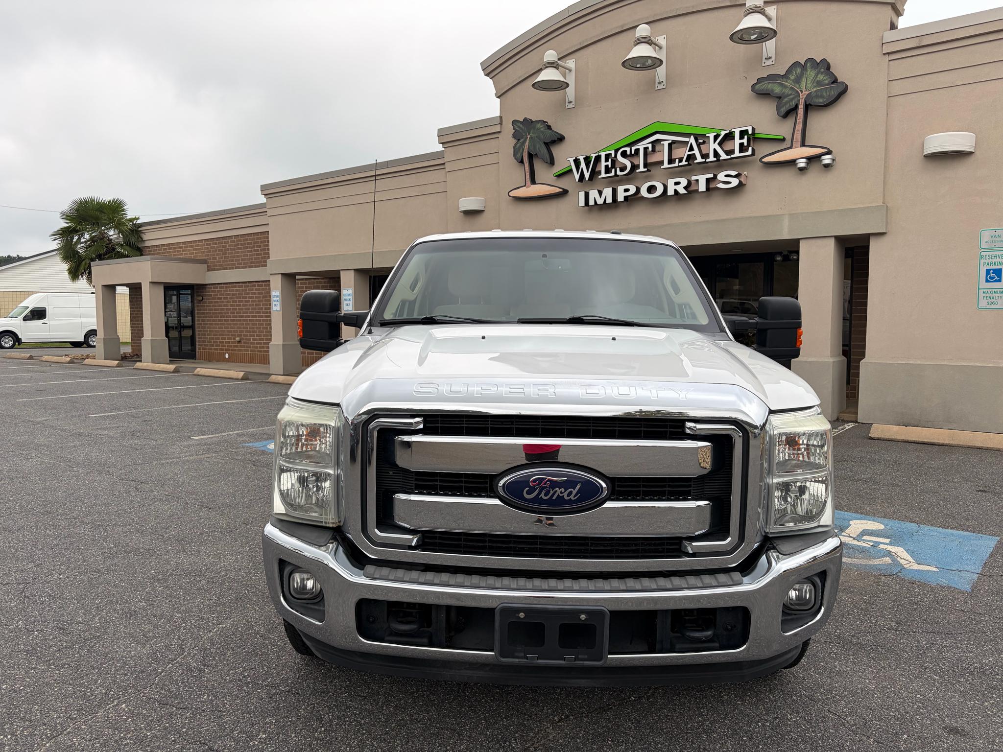Ford Super Duty F-250 SRW 2WD Crew Cab 156" King Ranch 2015