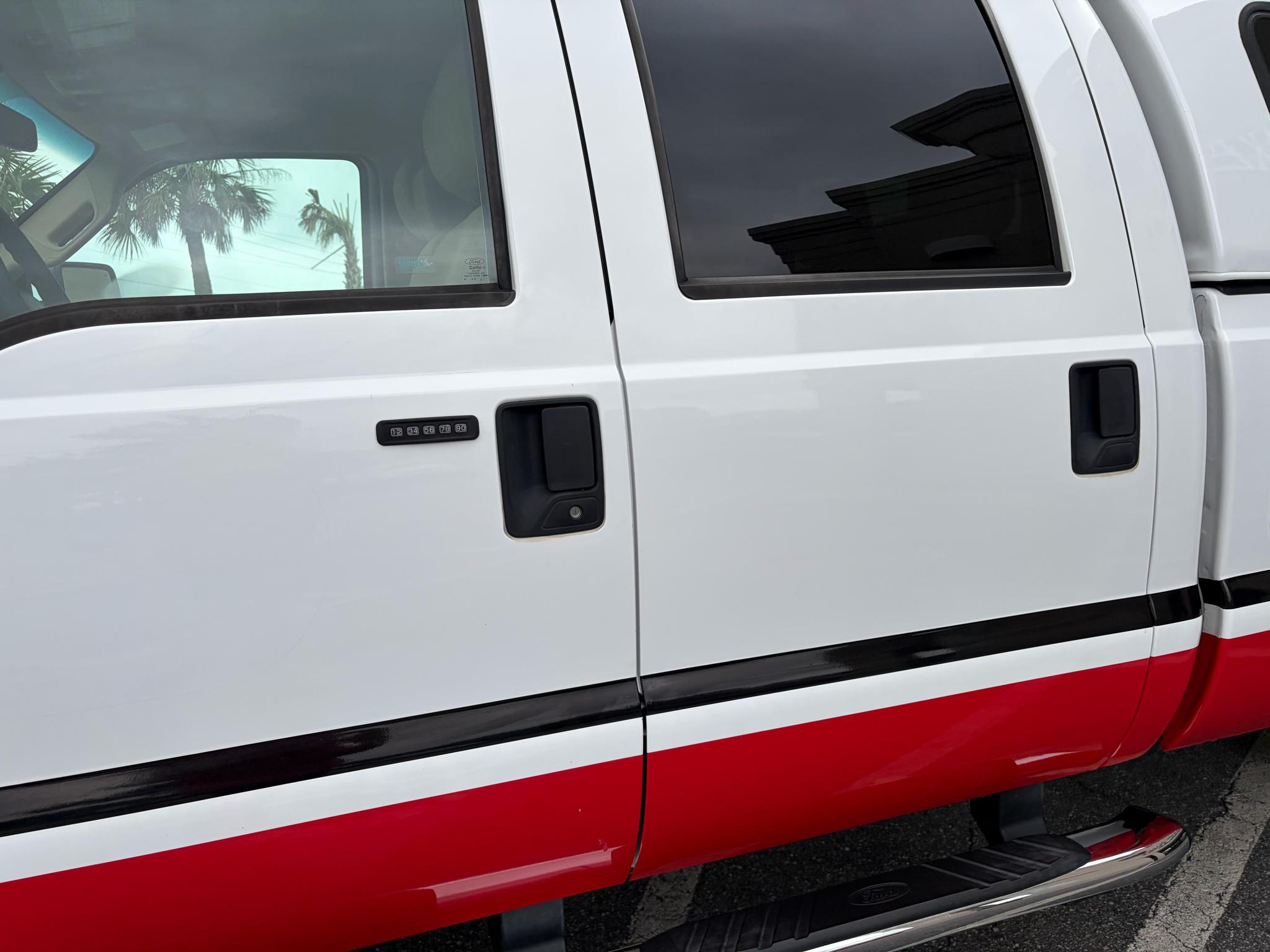Ford Super Duty F-250 SRW 2WD Crew Cab 156" King Ranch 2015