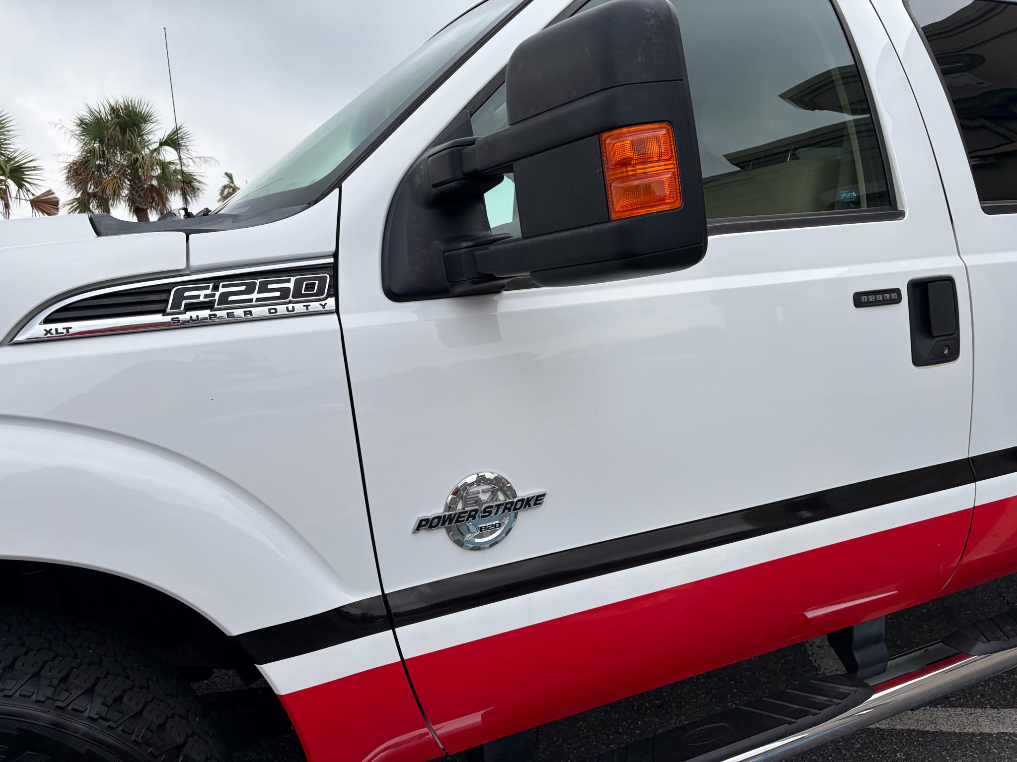 Ford Super Duty F-250 SRW 2WD Crew Cab 156" King Ranch 2015