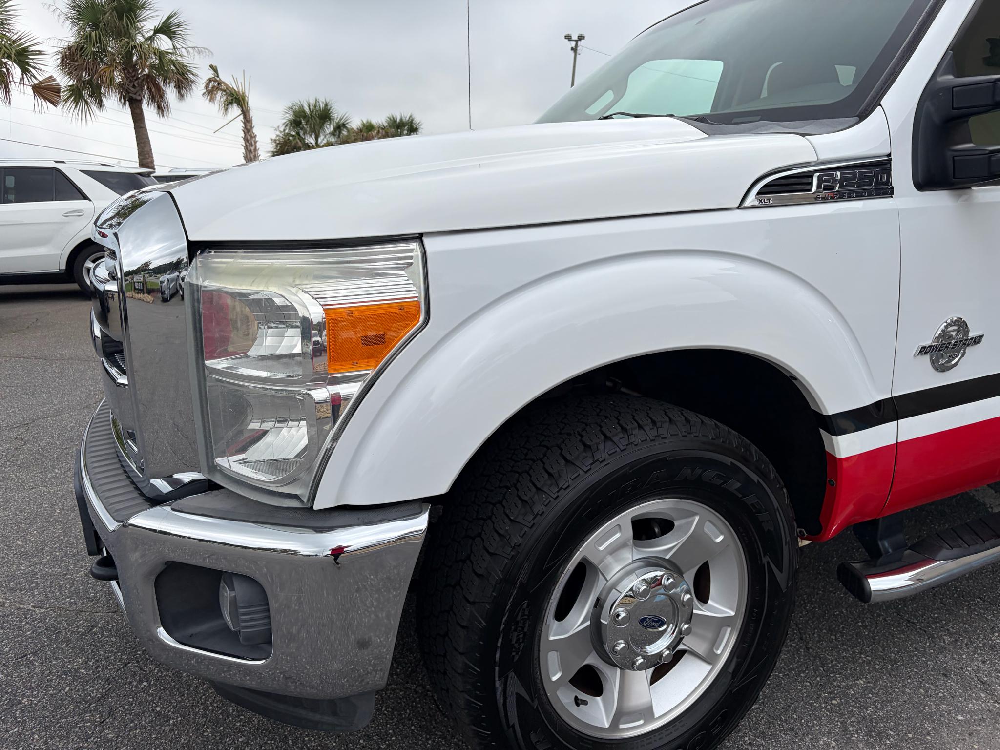 Ford Super Duty F-250 SRW 2WD Crew Cab 156" King Ranch 2015