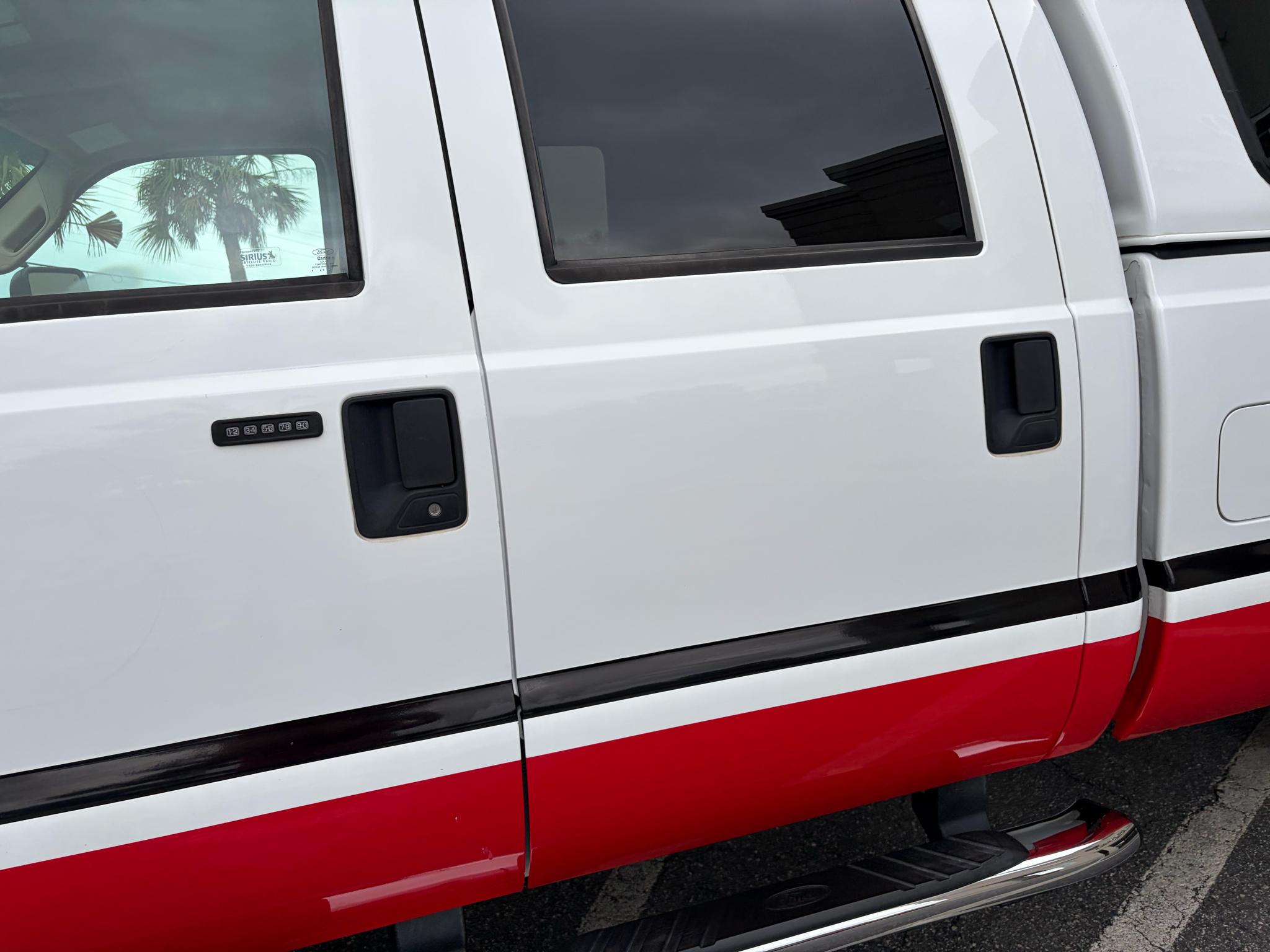 Ford Super Duty F-250 SRW 2WD Crew Cab 156" King Ranch 2015