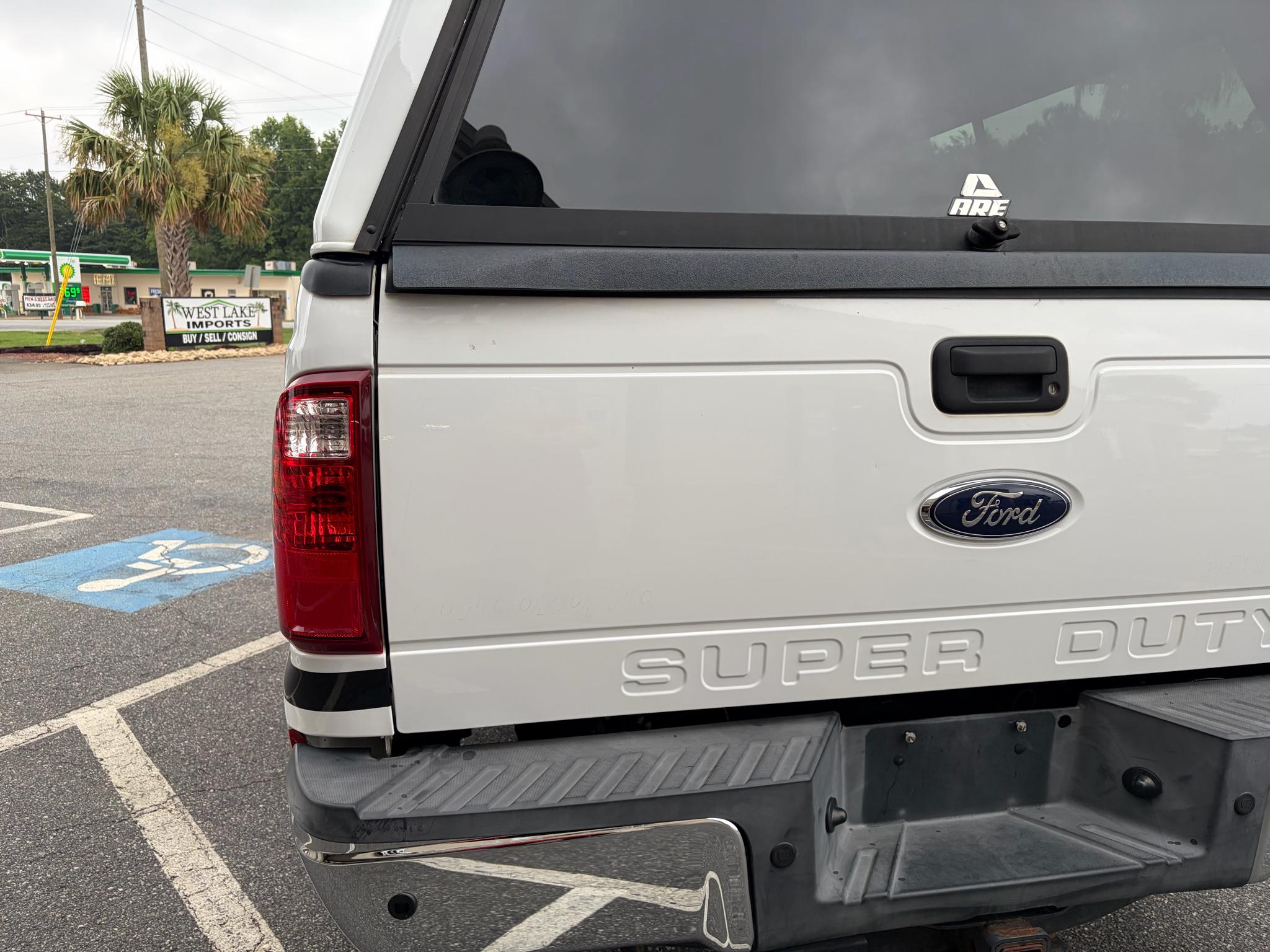 Ford Super Duty F-250 SRW 2WD Crew Cab 156" King Ranch 2015