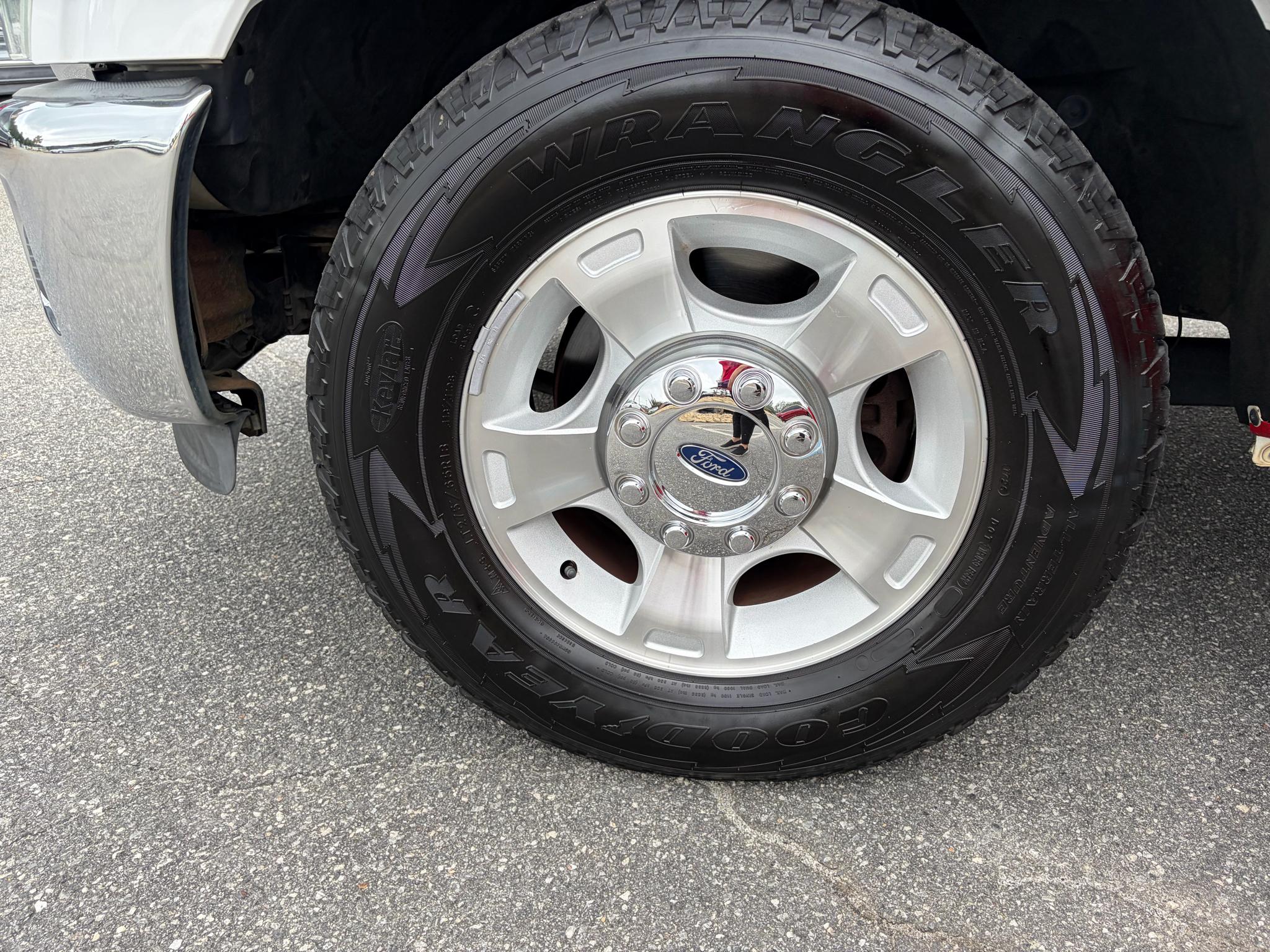 Ford Super Duty F-250 SRW 2WD Crew Cab 156" King Ranch 2015