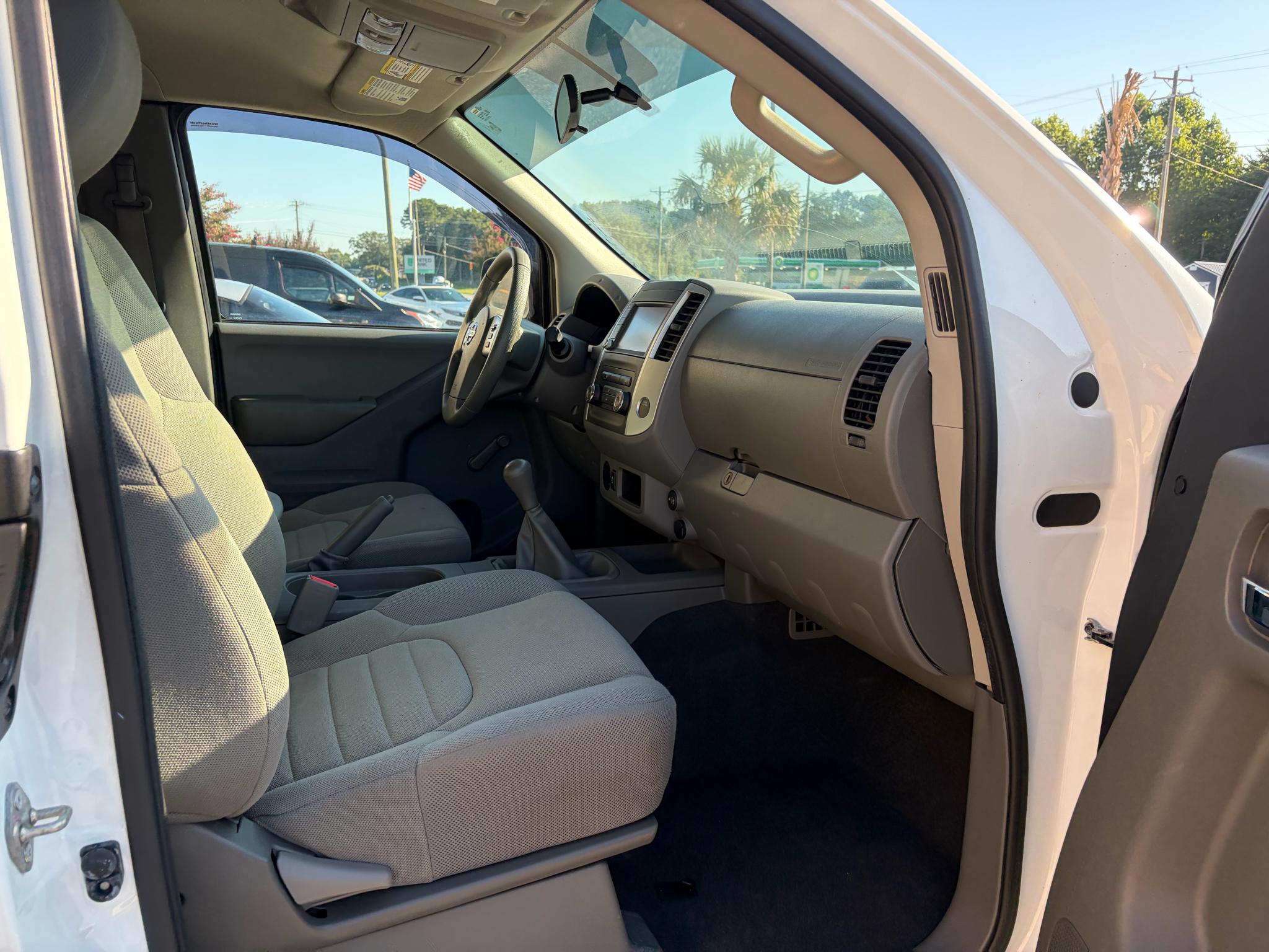 Nissan Frontier King Cab 4x2 S Manual 2019