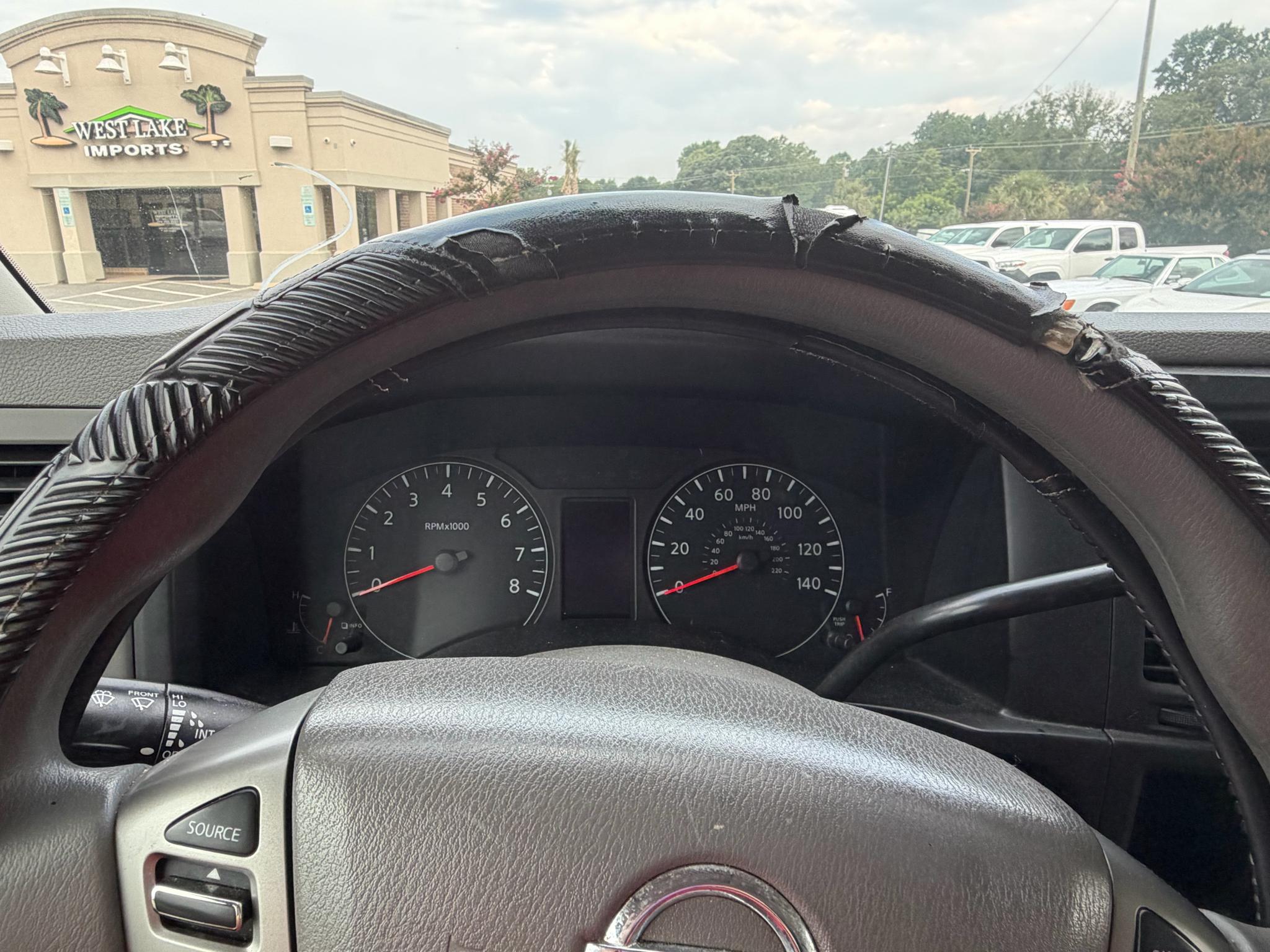 Nissan NV Cargo NV2500 HD Standard Roof V6 SV 2019
