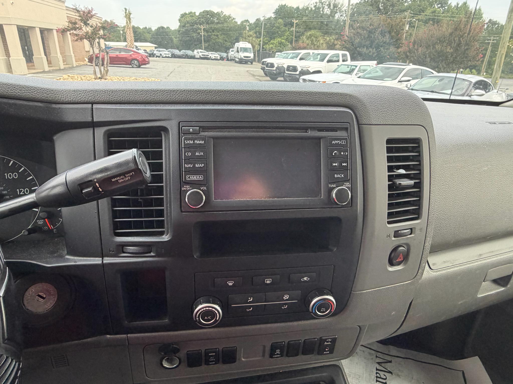 Nissan NV Cargo NV2500 HD Standard Roof V6 SV 2019