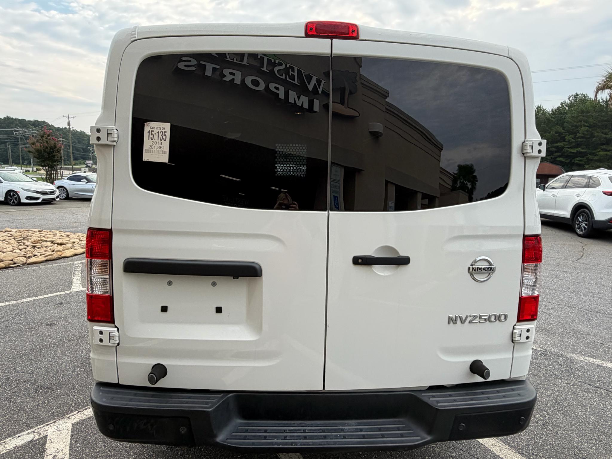 Nissan NV Cargo NV2500 HD Standard Roof V6 SV 2019