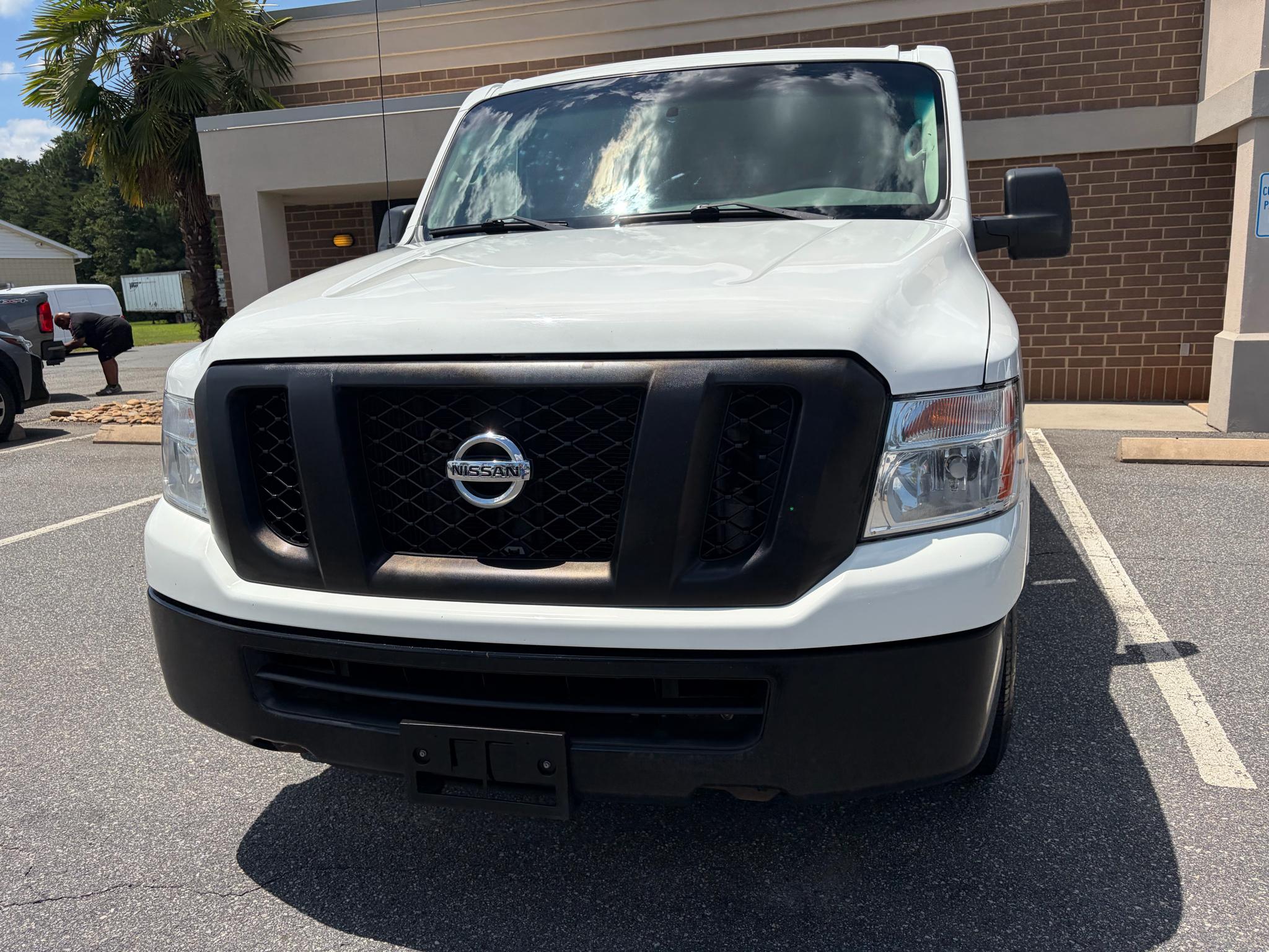 Nissan NV Cargo NV2500 HD Standard Roof V6 SV 2019