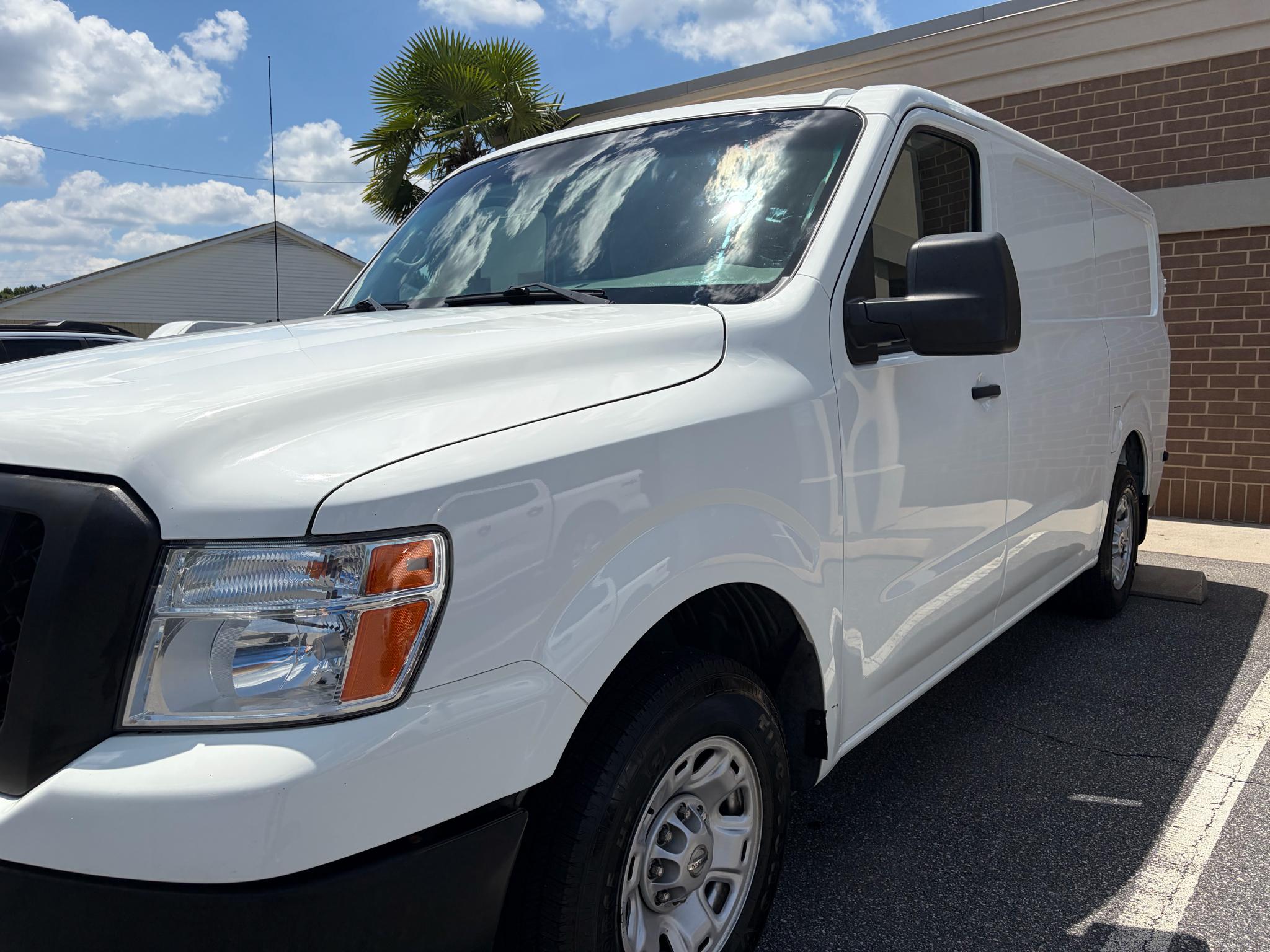 Nissan NV Cargo NV2500 HD Standard Roof V6 SV 2019
