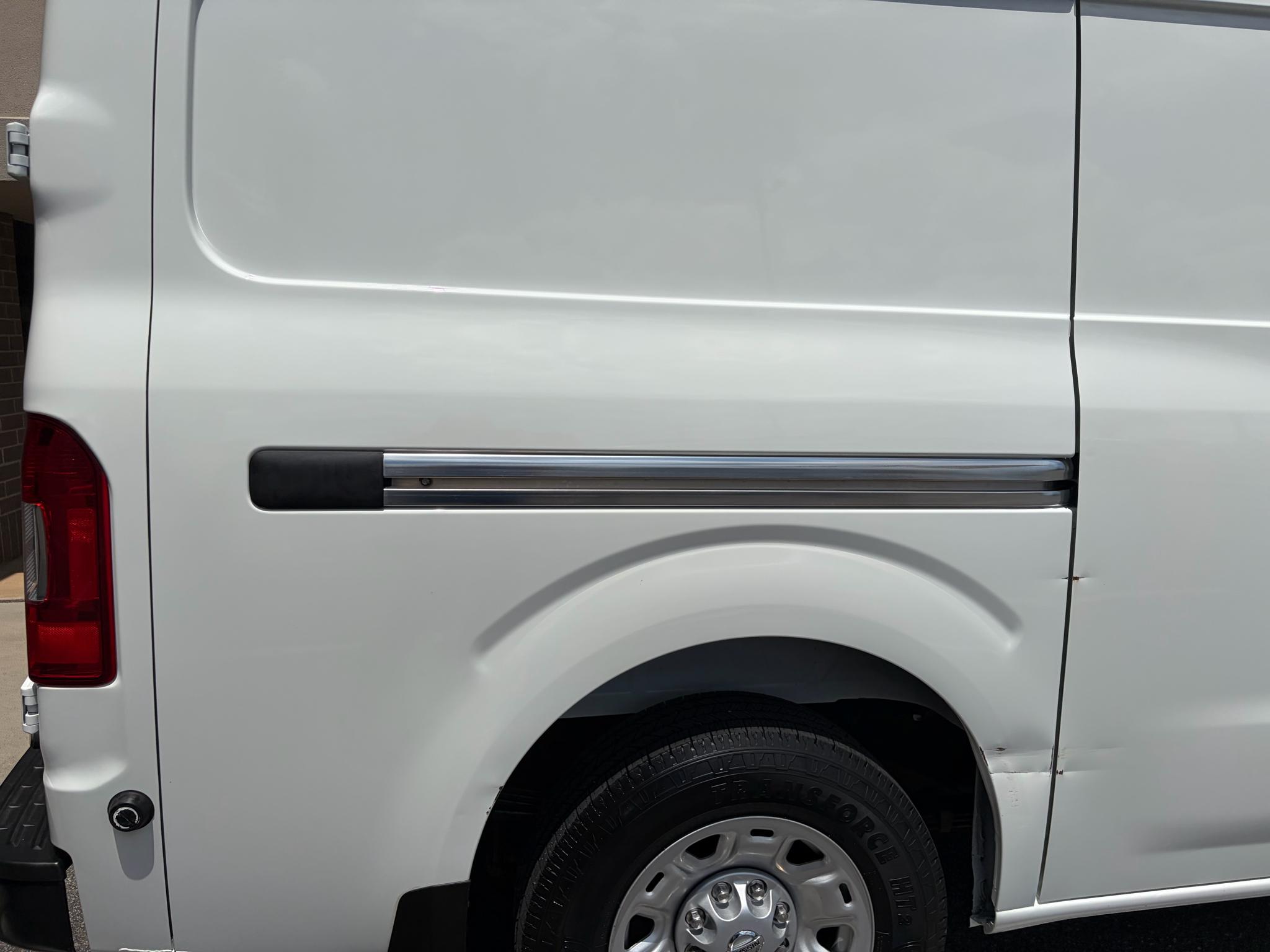 Nissan NV Cargo NV2500 HD Standard Roof V6 SV 2019