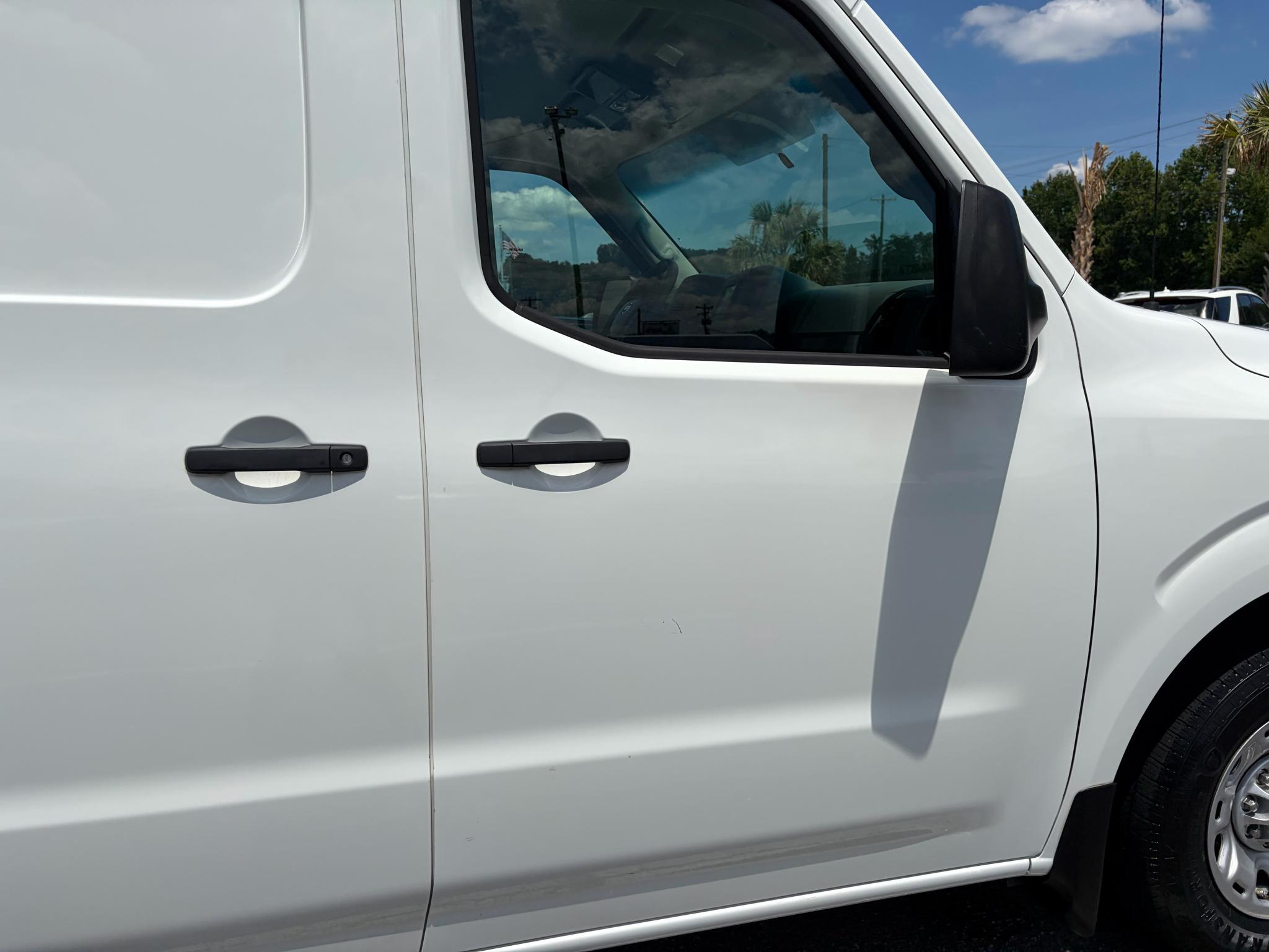 Nissan NV Cargo NV2500 HD Standard Roof V6 SV 2019