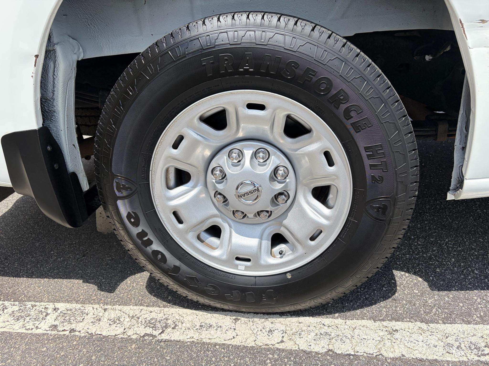 Nissan NV Cargo NV2500 HD Standard Roof V6 SV 2019