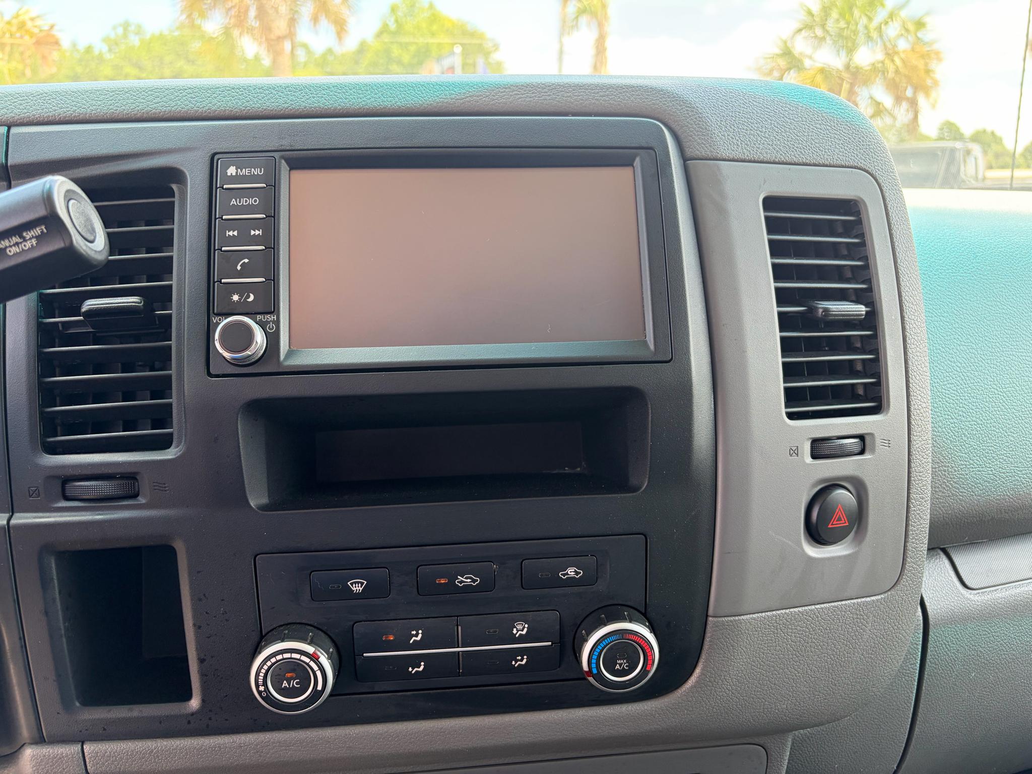 Nissan NV Cargo NV2500 HD Standard Roof V6 SV 2019