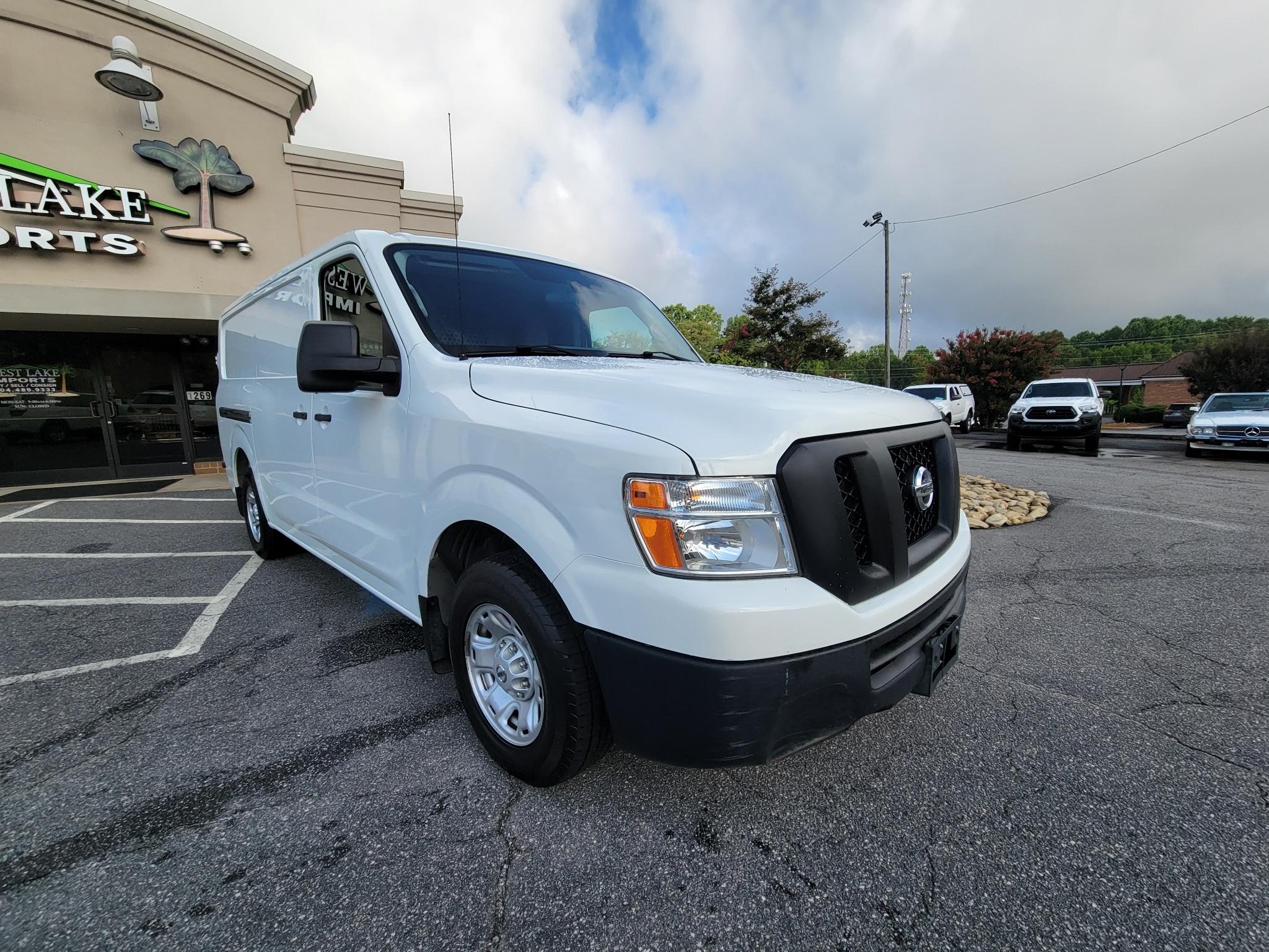 Nissan NV Cargo NV2500 HD Standard Roof V6 SV 2018