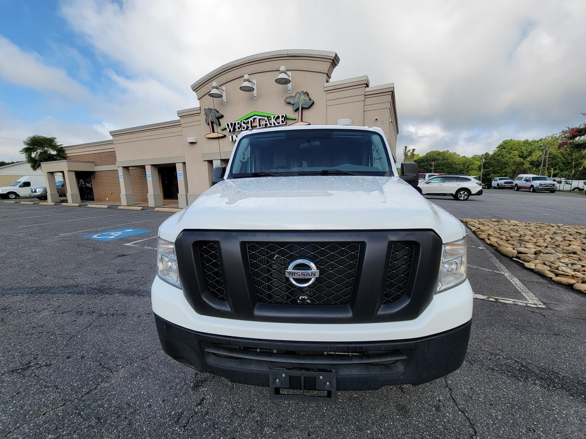 Nissan NV Cargo NV2500 HD Standard Roof V6 SV 2018