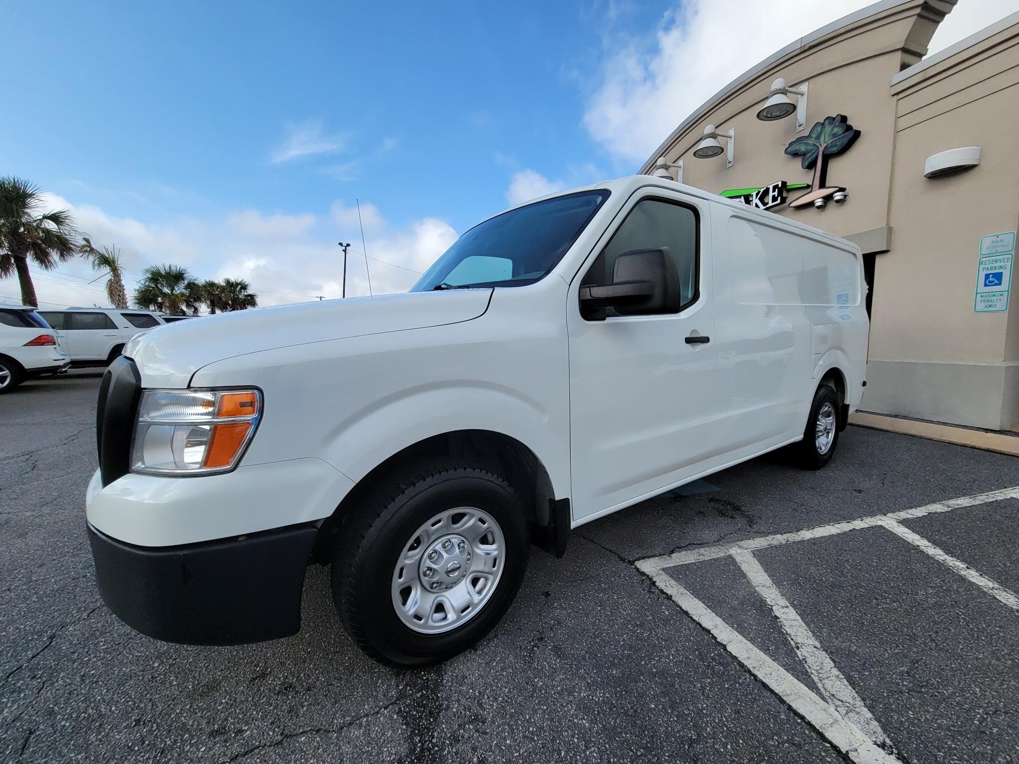 Nissan NV Cargo NV2500 HD Standard Roof V6 SV 2018