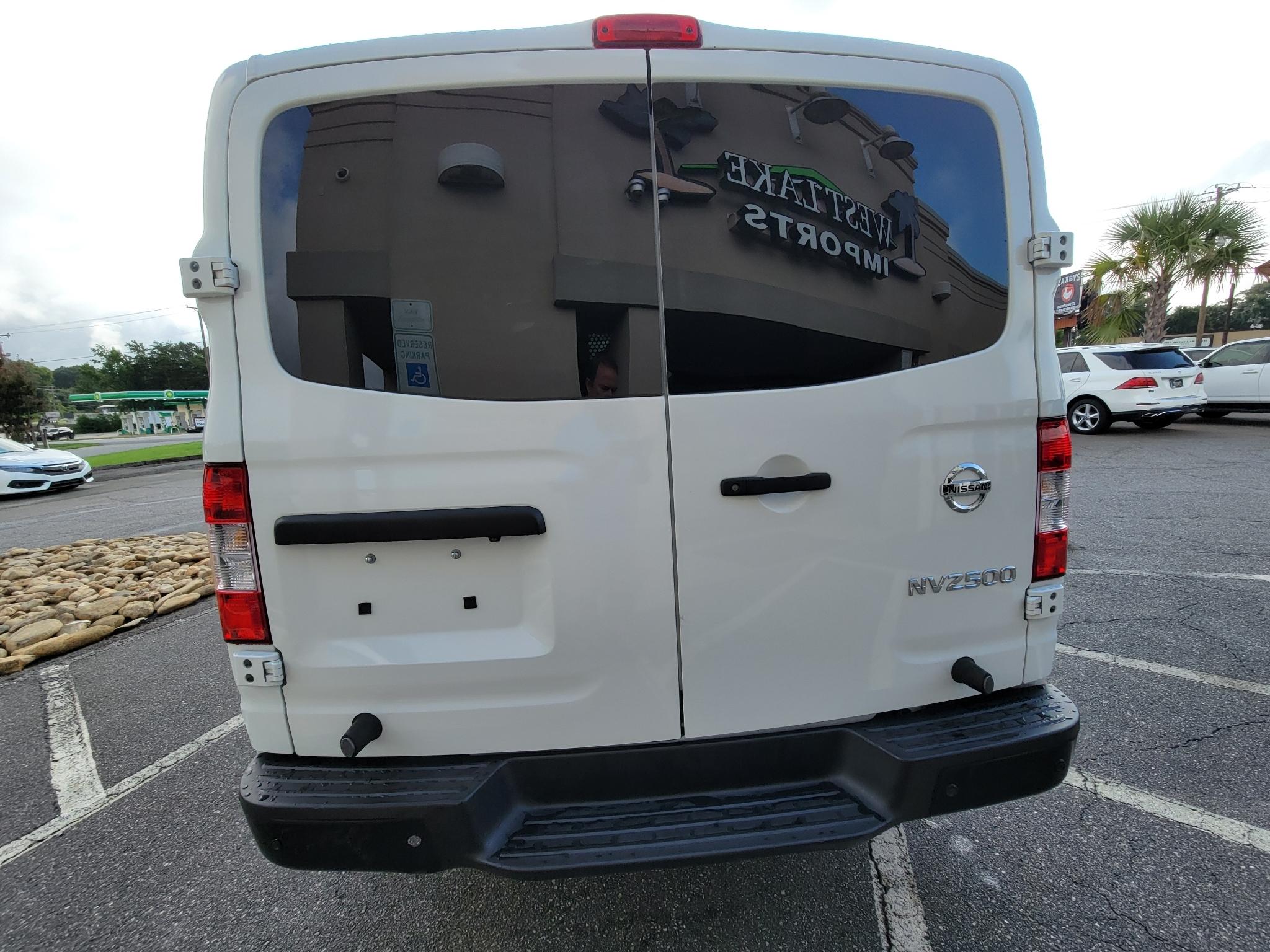 Nissan NV Cargo NV2500 HD Standard Roof V6 SV 2018