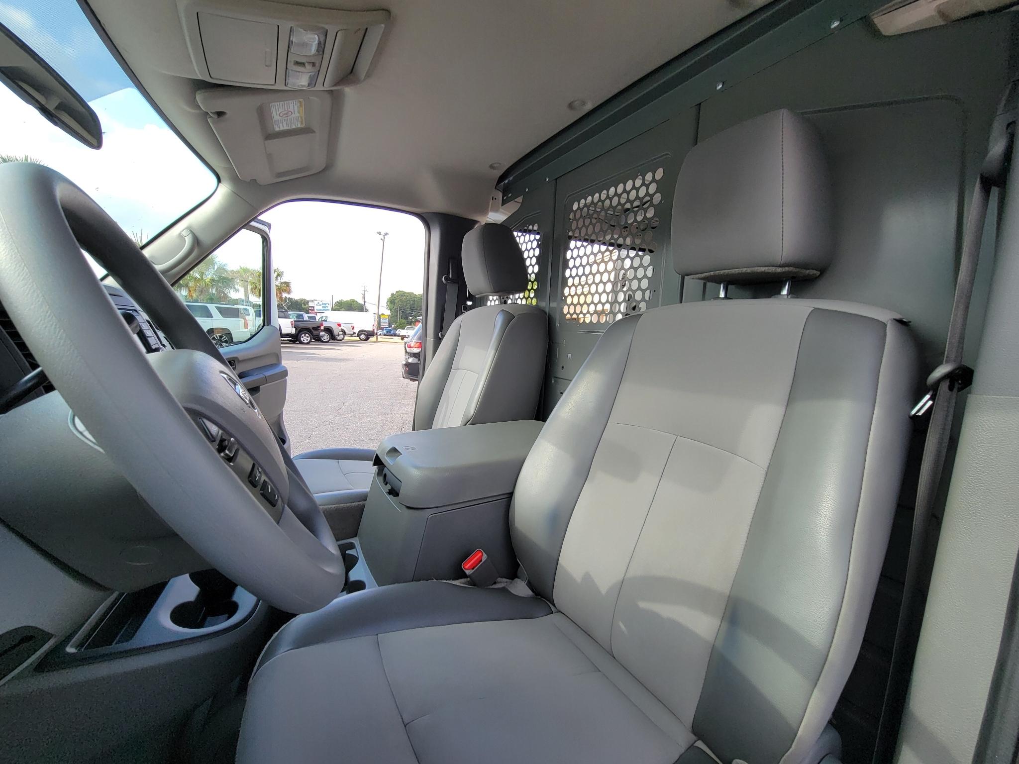 Nissan NV Cargo NV2500 HD Standard Roof V6 SV 2018