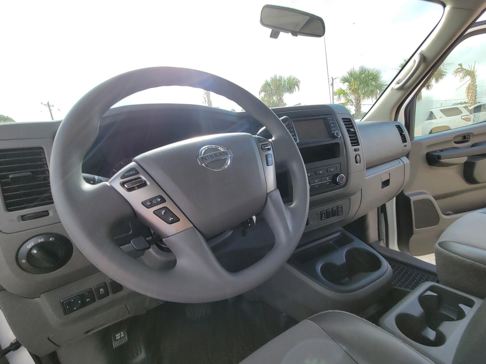 Nissan NV Cargo NV2500 HD Standard Roof V6 SV 2018