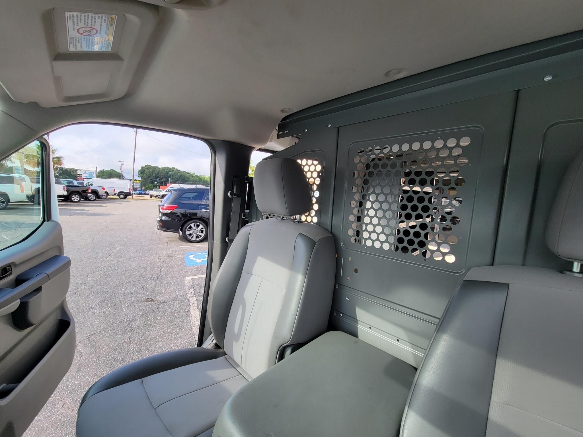 Nissan NV Cargo NV2500 HD Standard Roof V6 SV 2018