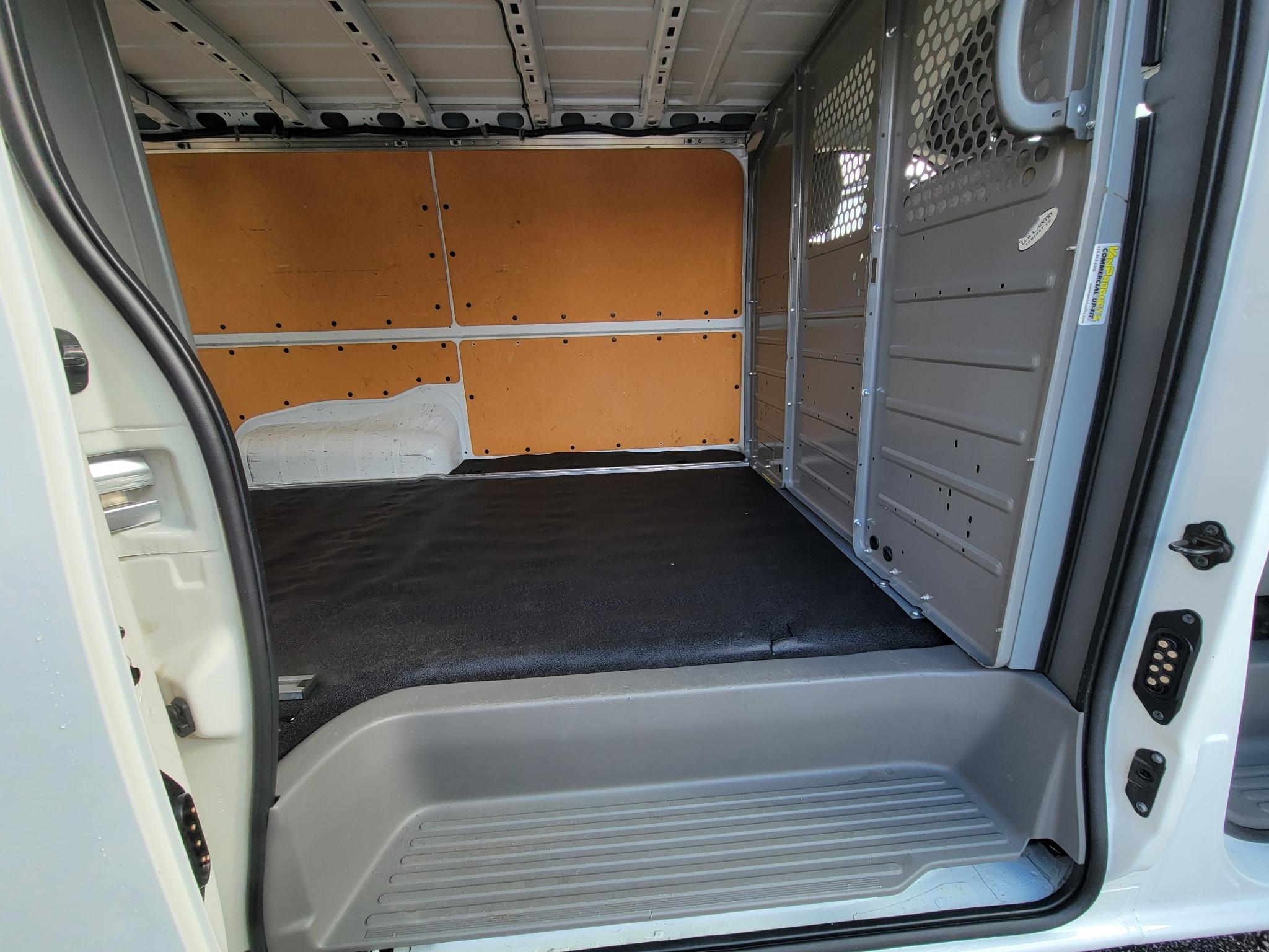 Nissan NV Cargo NV2500 HD Standard Roof V6 SV 2018