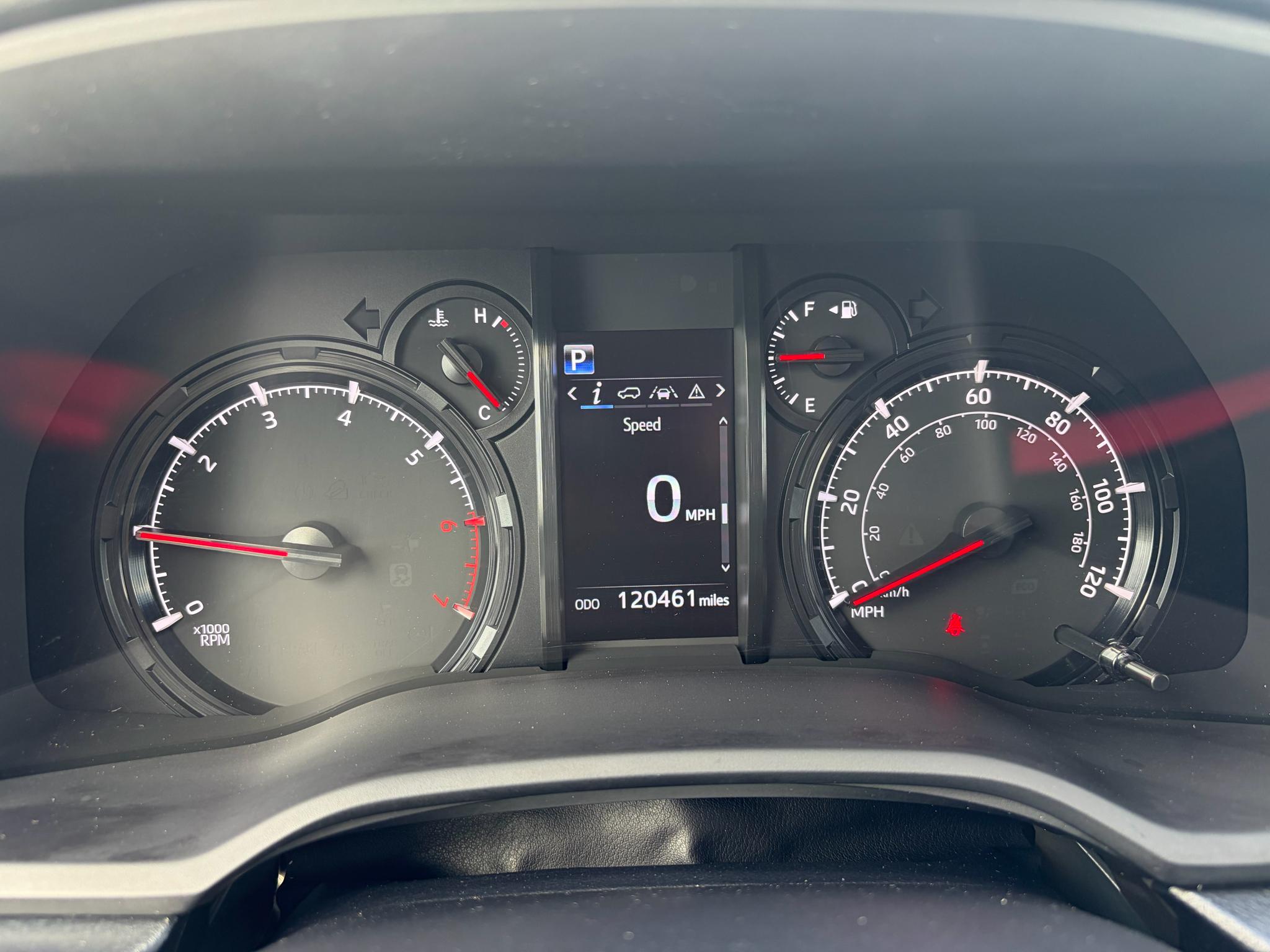 Toyota 4Runner SR5 2WD (Natl) 2021