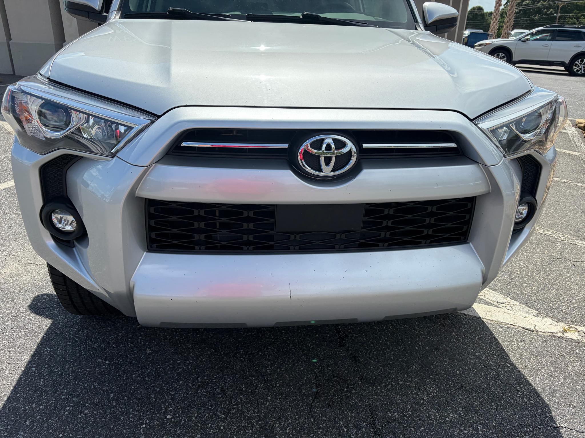 Toyota 4Runner SR5 2WD (Natl) 2021