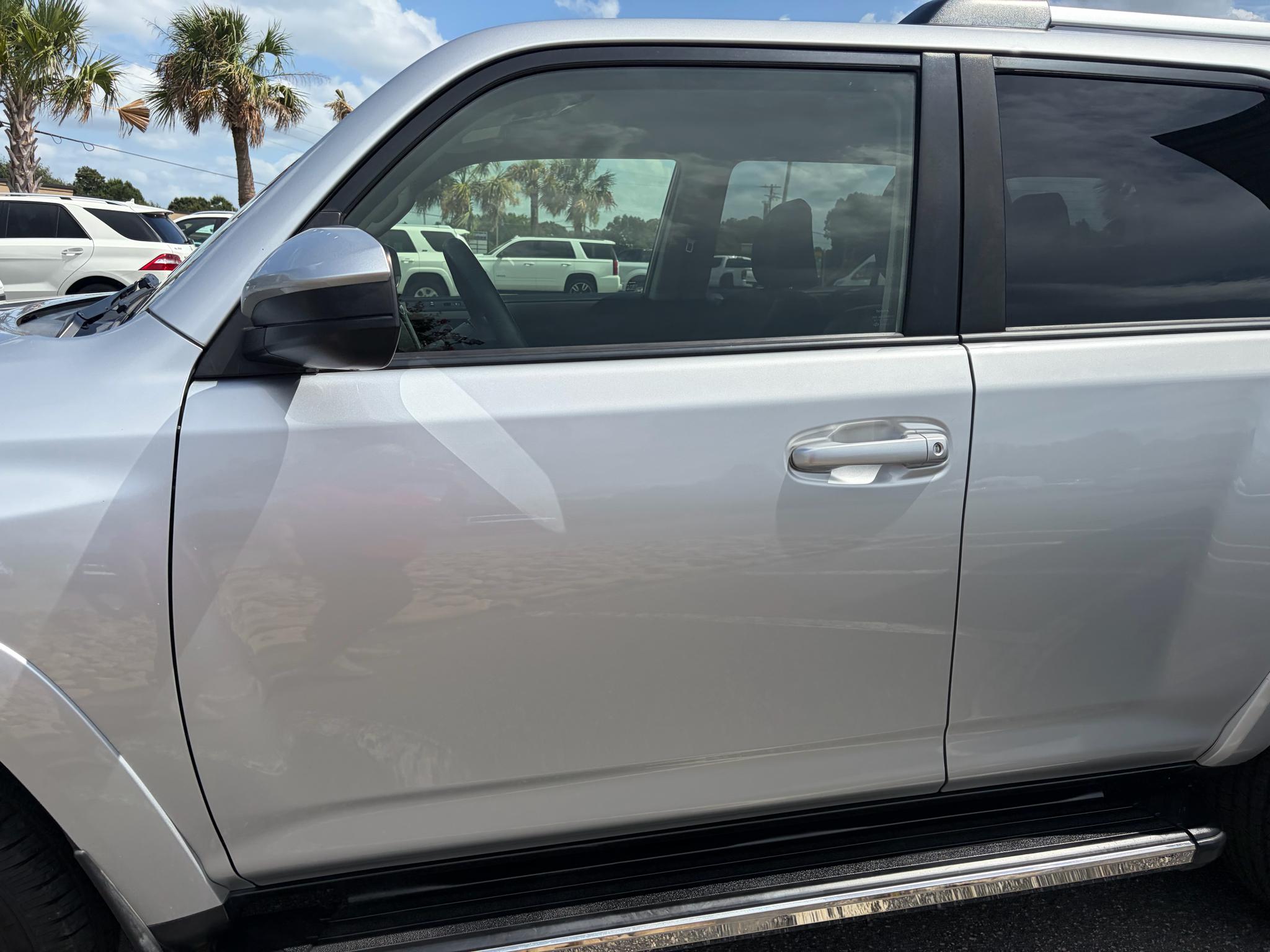 Toyota 4Runner SR5 2WD (Natl) 2021