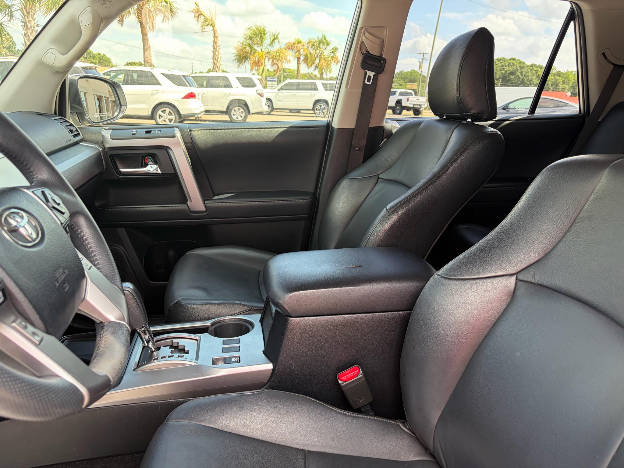 Toyota 4Runner SR5 2WD (Natl) 2021