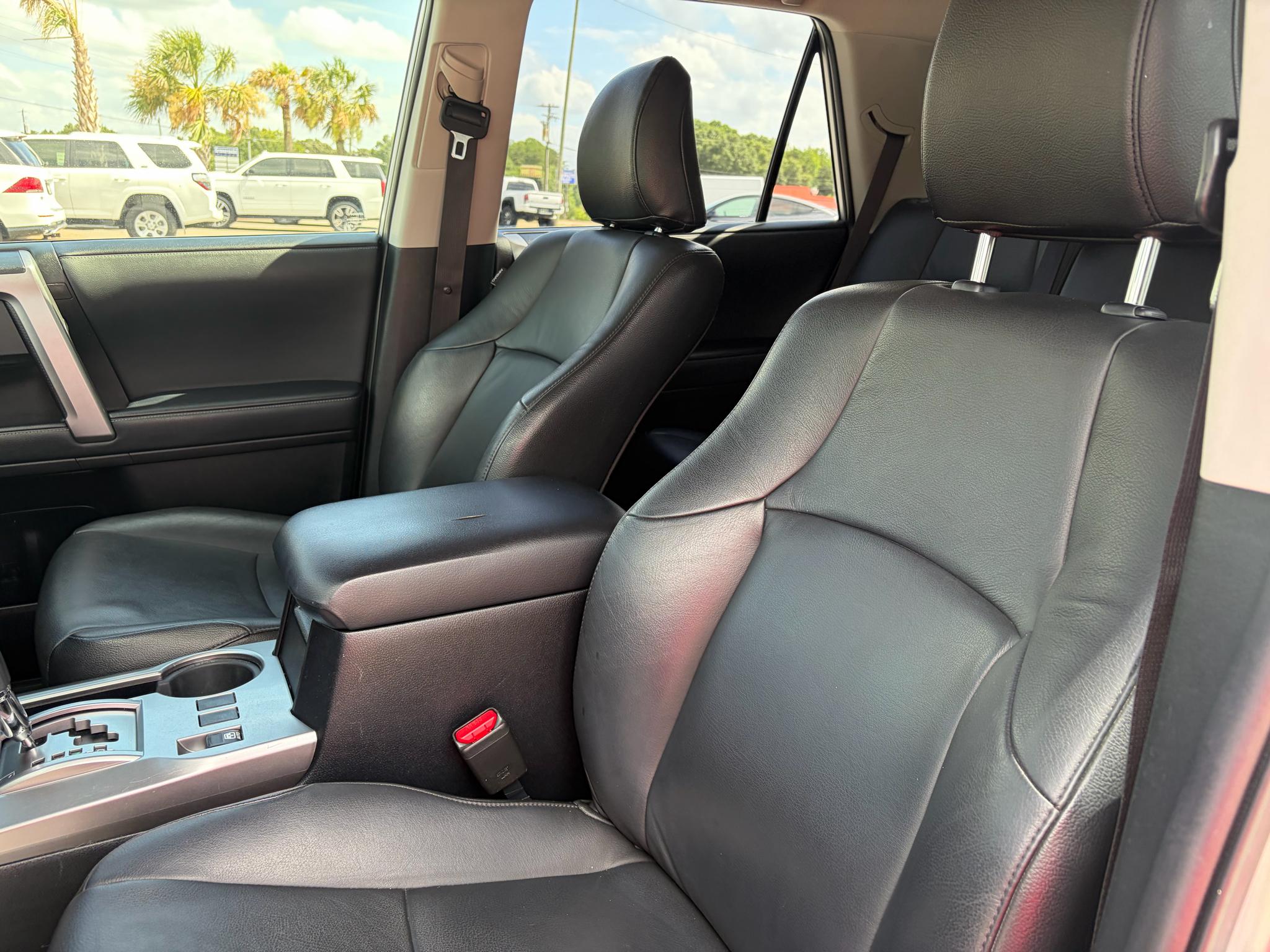 Toyota 4Runner SR5 2WD (Natl) 2021
