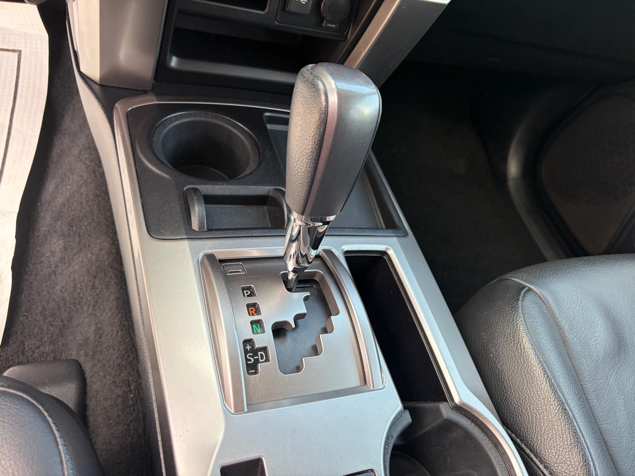 Toyota 4Runner SR5 2WD (Natl) 2021