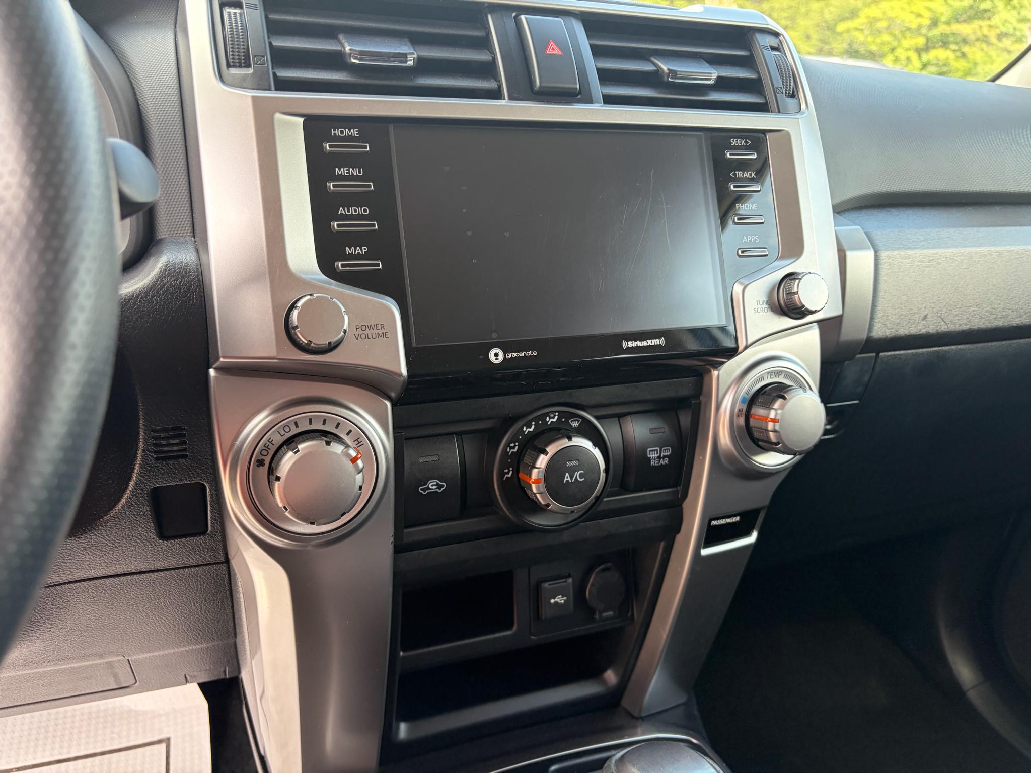 Toyota 4Runner SR5 2WD (Natl) 2021