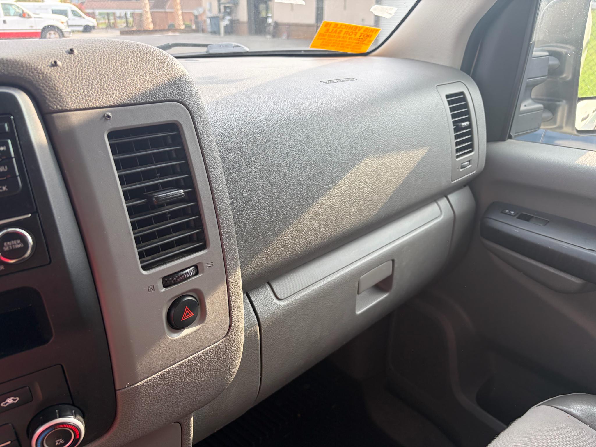 Nissan NV Cargo NV3500 HD Standard Roof V8 S 2018