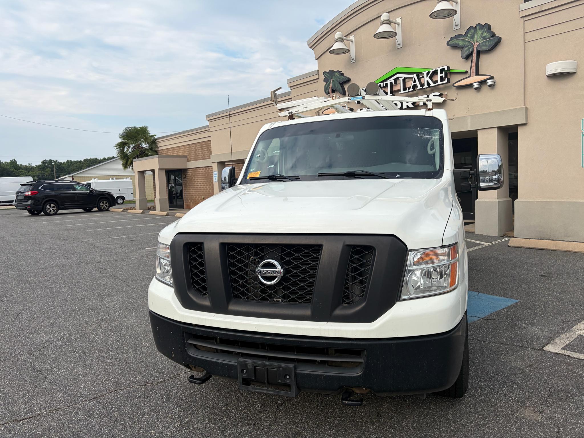 Nissan NV Cargo NV3500 HD Standard Roof V8 S 2018