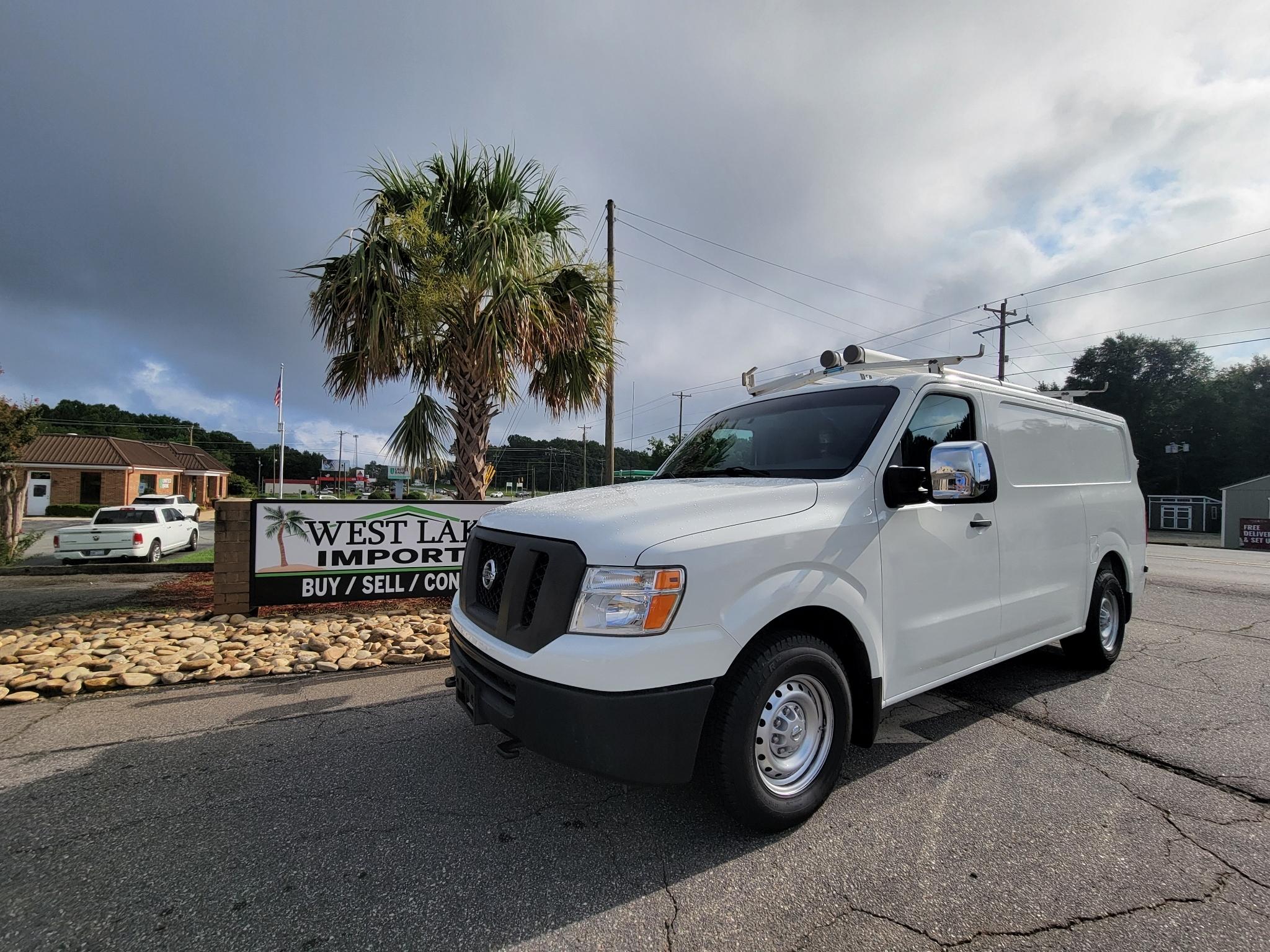 Nissan NV Cargo NV3500 HD Standard Roof V8 S 2018