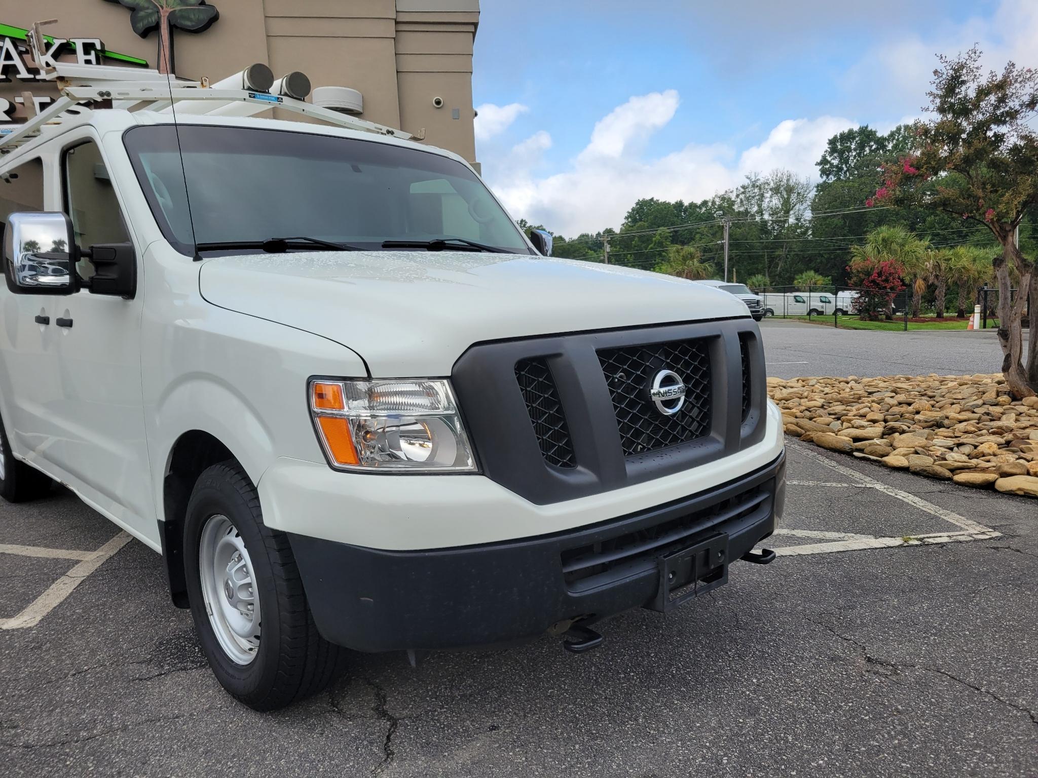 Nissan NV Cargo NV3500 HD Standard Roof V8 S 2018