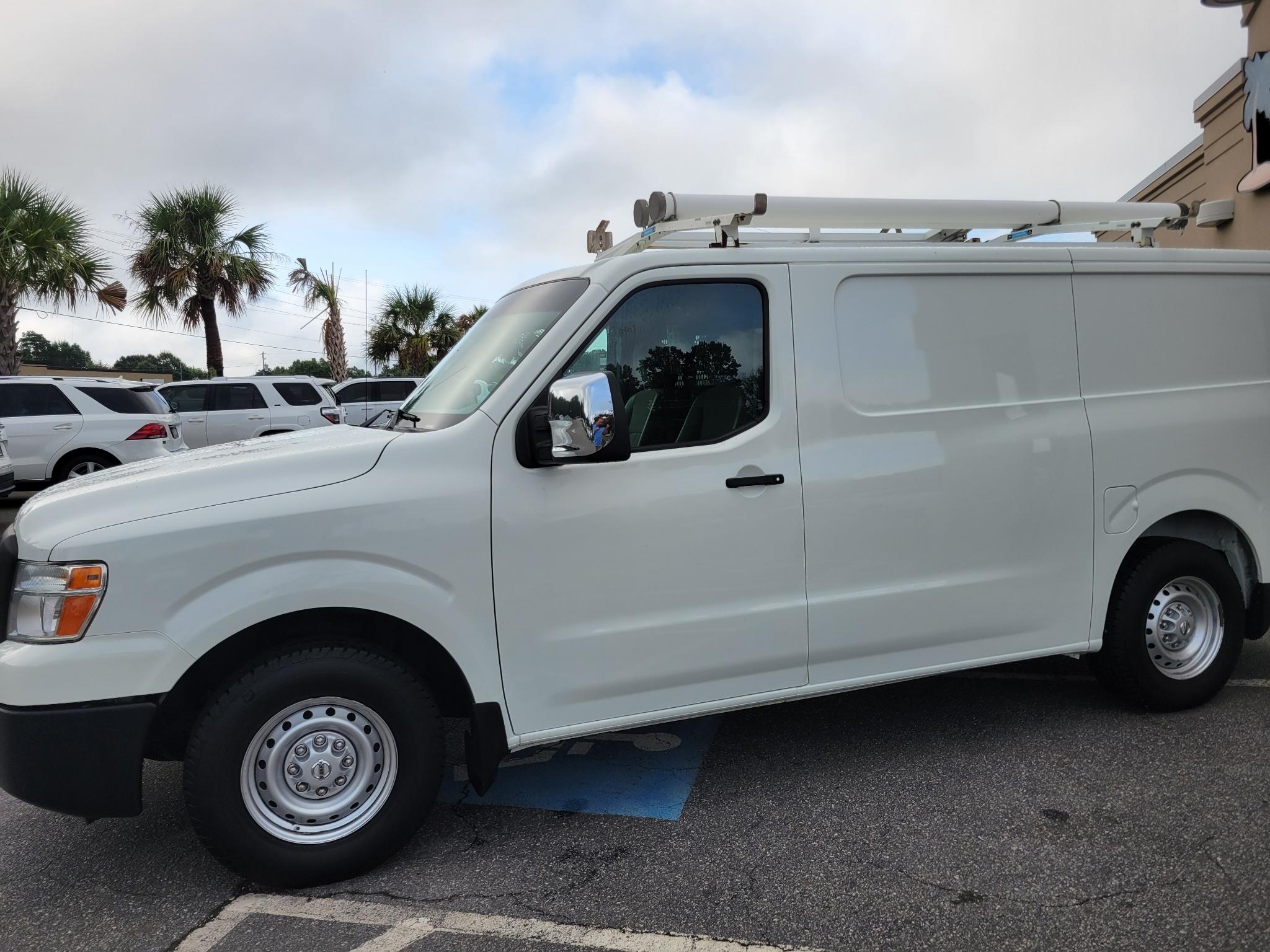 Nissan NV Cargo NV3500 HD Standard Roof V8 S 2018